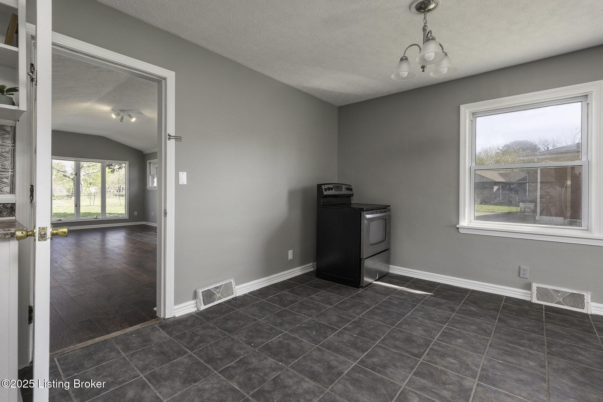 10606 Emma Jean Way