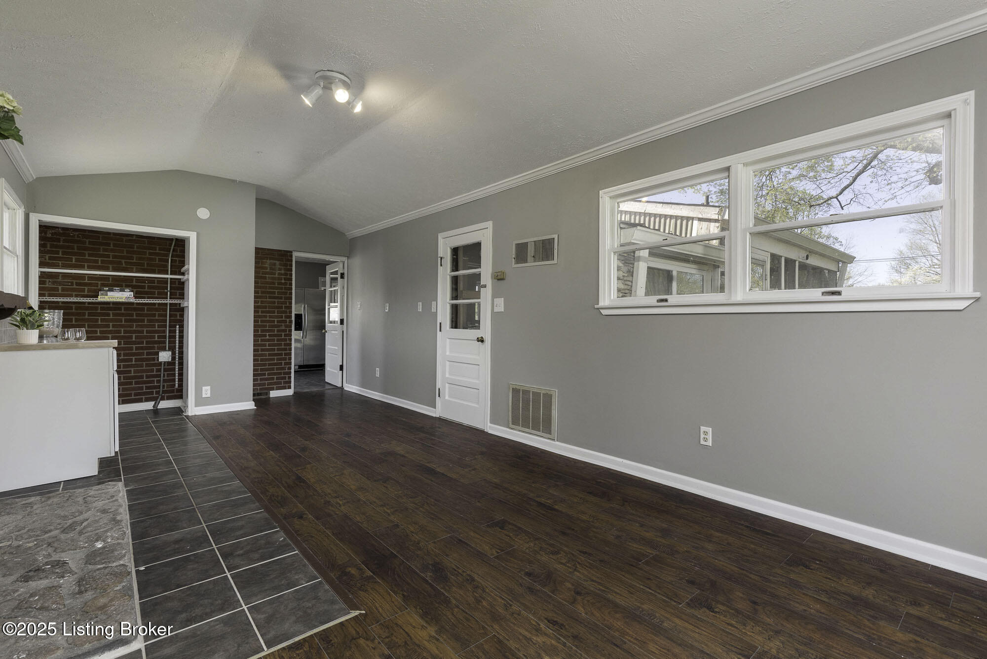 10606 Emma Jean Way