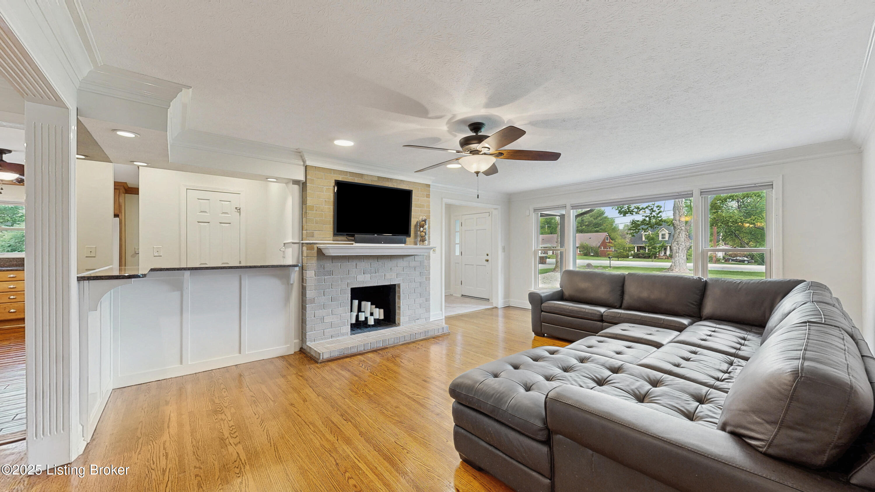 4623 Brownsboro Rd