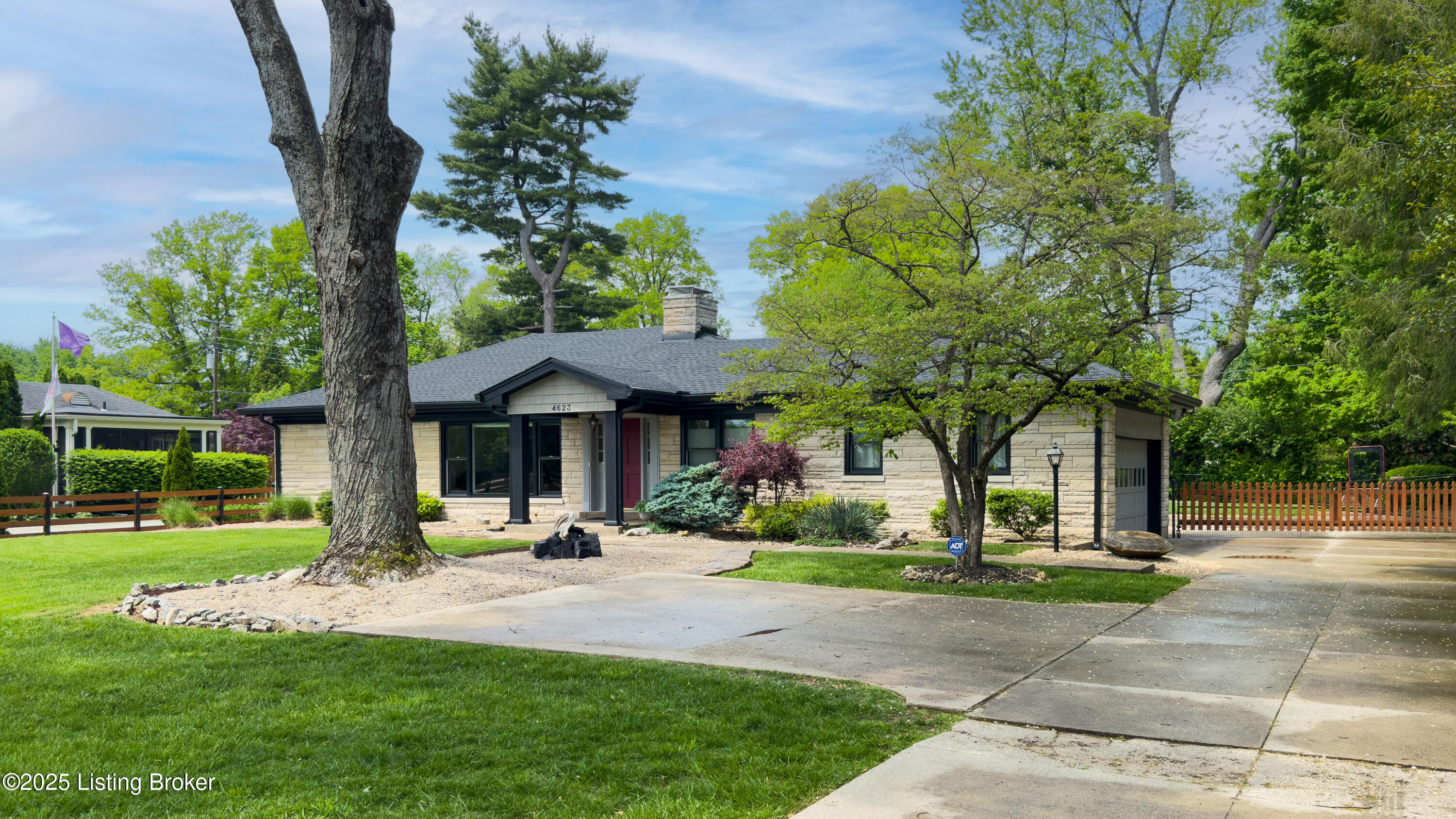 4623 Brownsboro Rd
