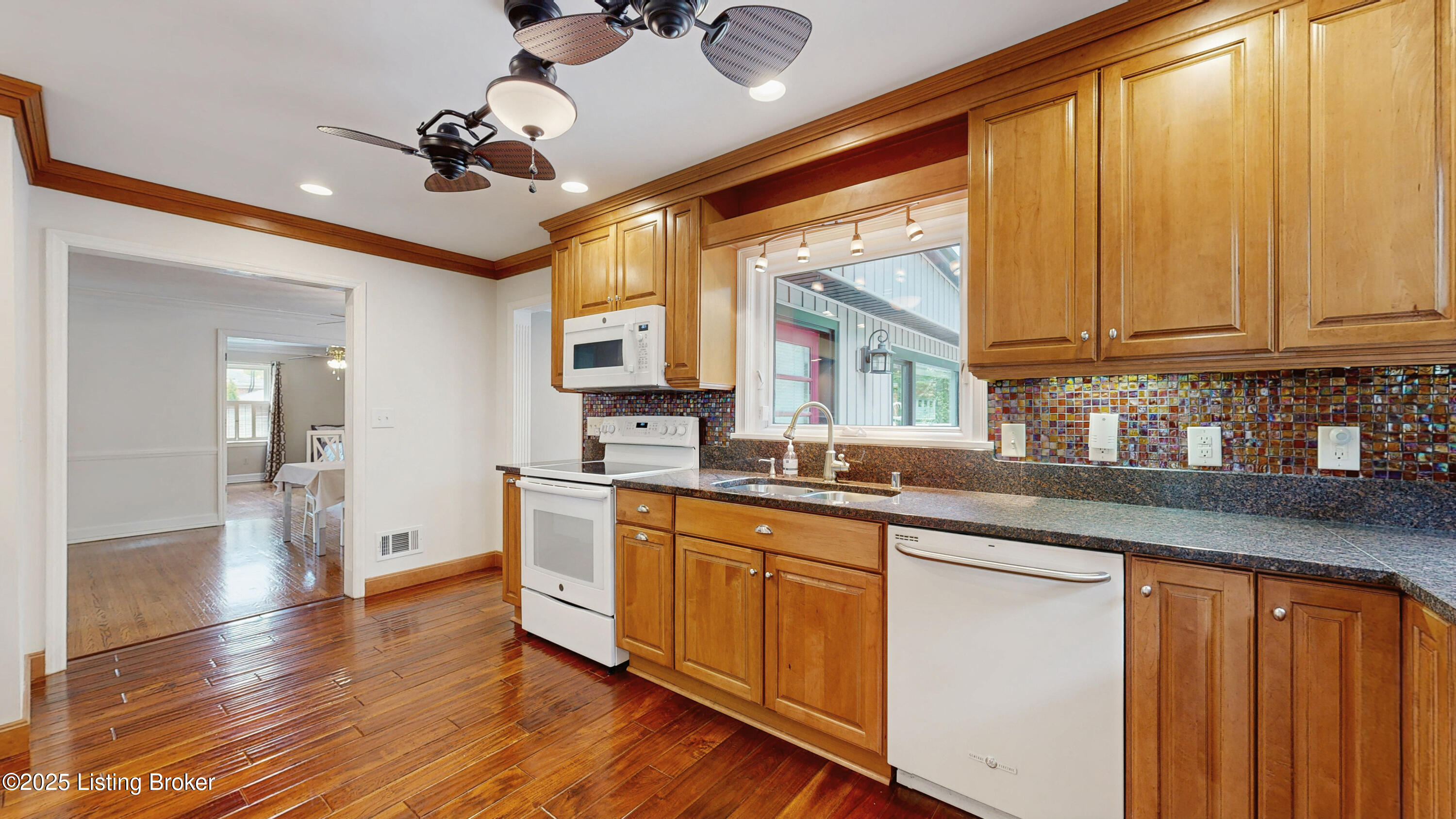 4623 Brownsboro Rd