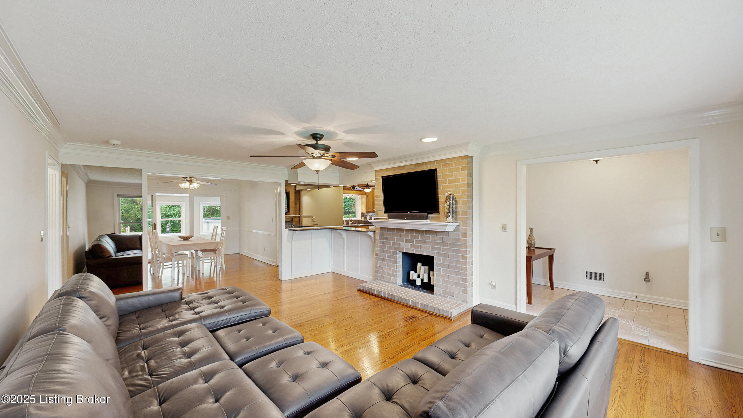 4623 Brownsboro Rd