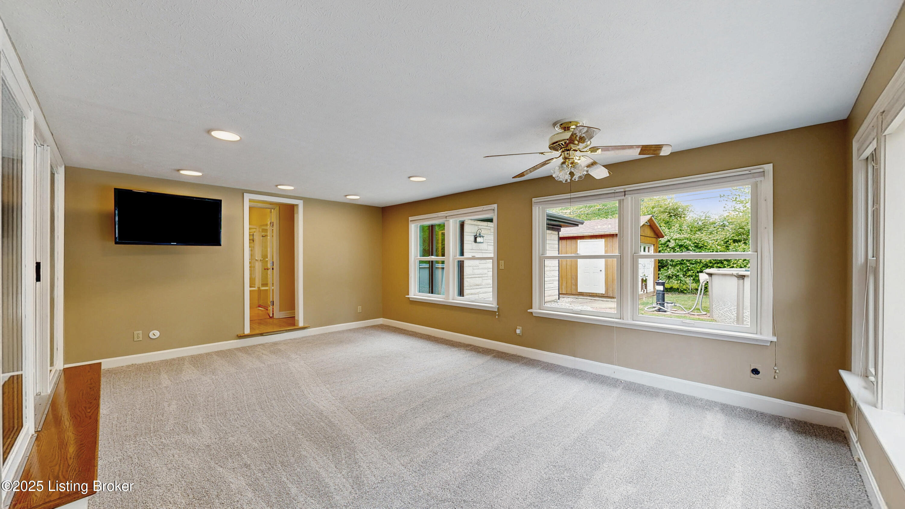 4623 Brownsboro Rd