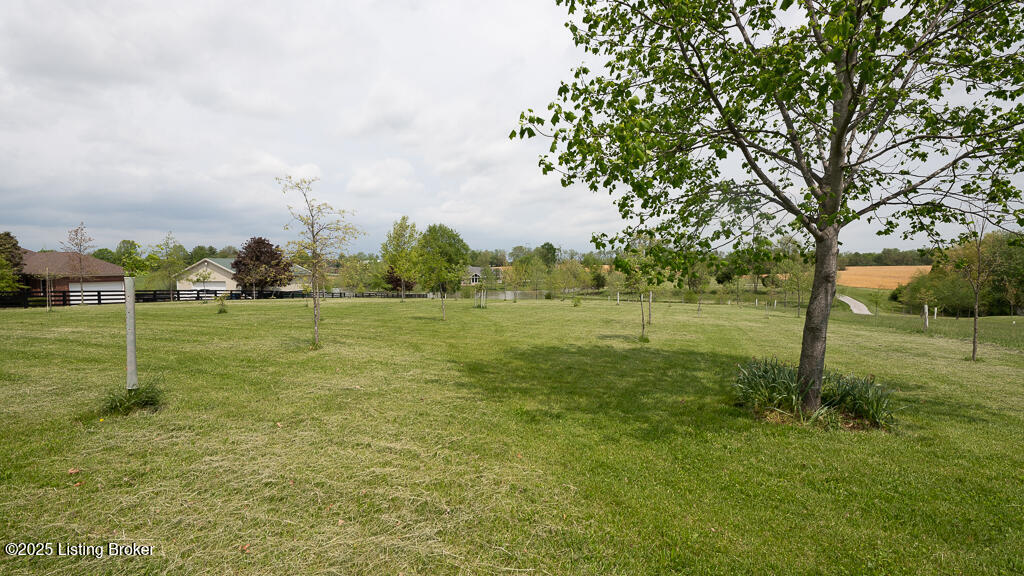 2 Buck Creek Rd