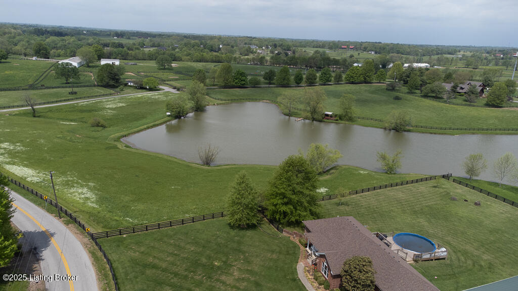 2 Buck Creek Rd