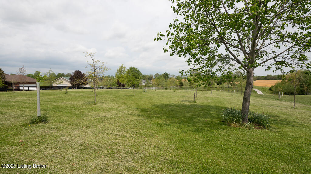 2 Buck Creek Rd