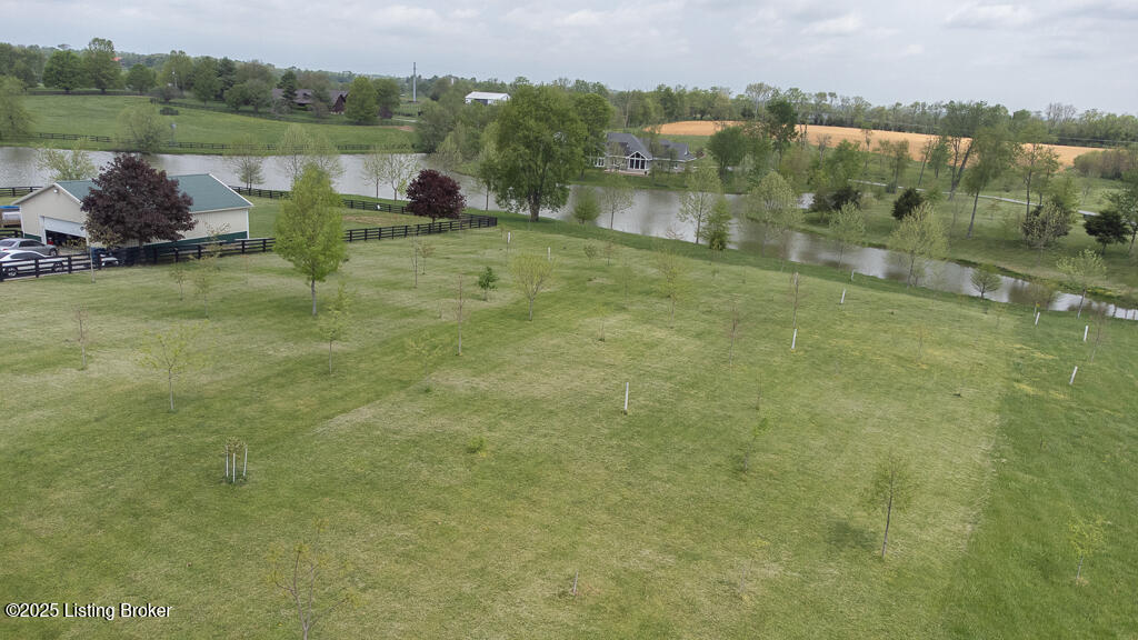 2 Buck Creek Rd