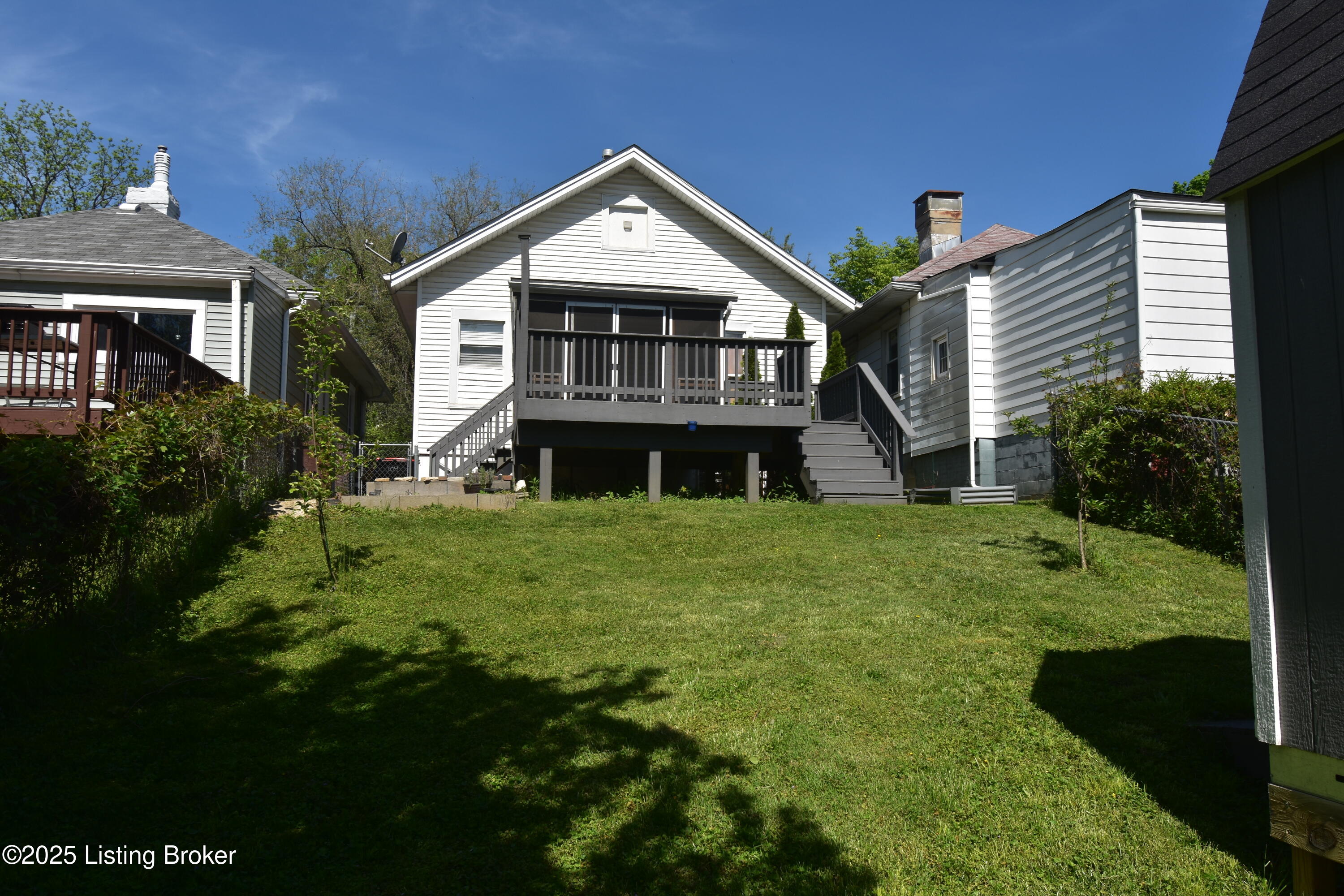 109 Stoll Ave