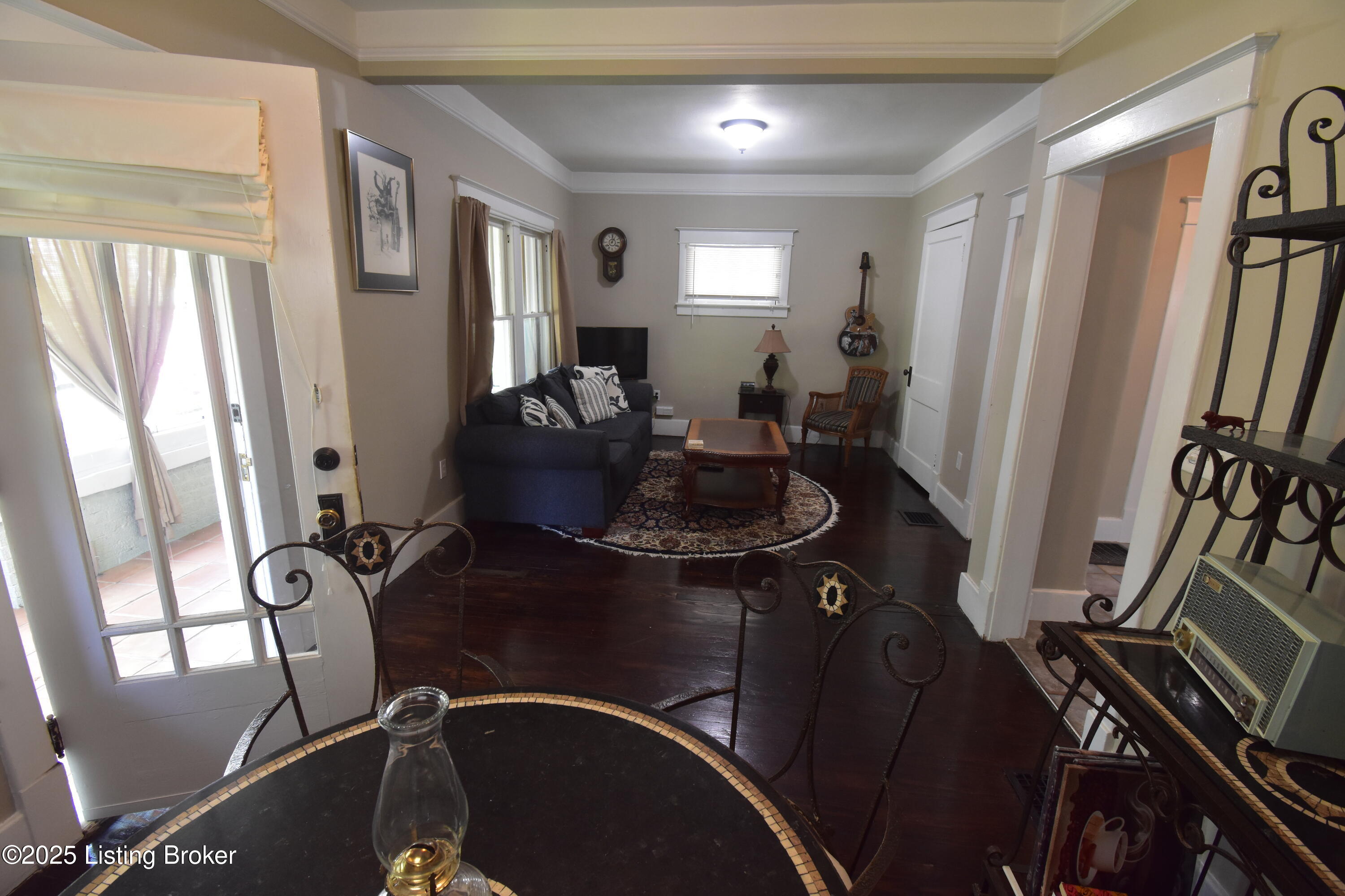 109 Stoll Ave
