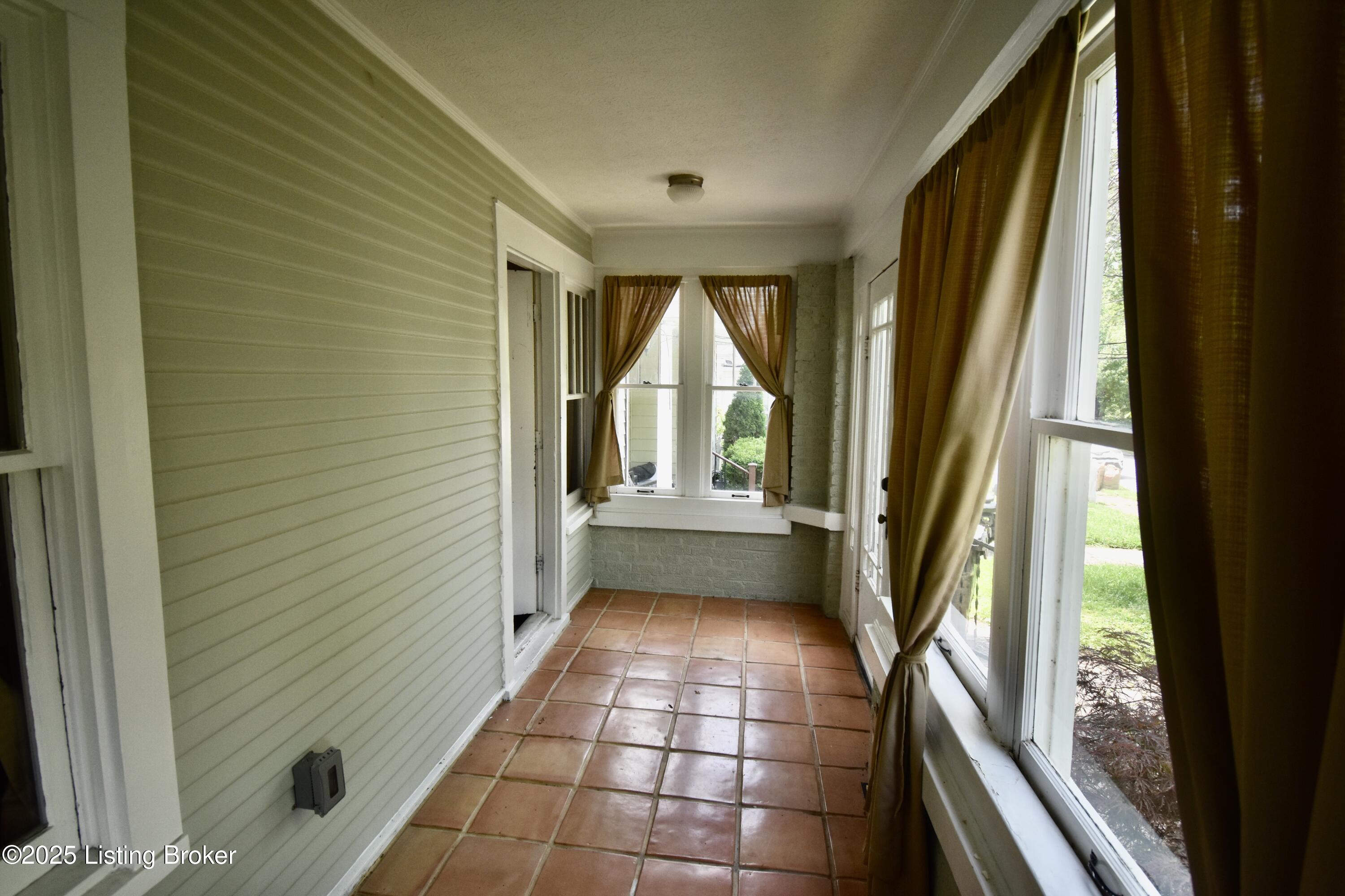 109 Stoll Ave