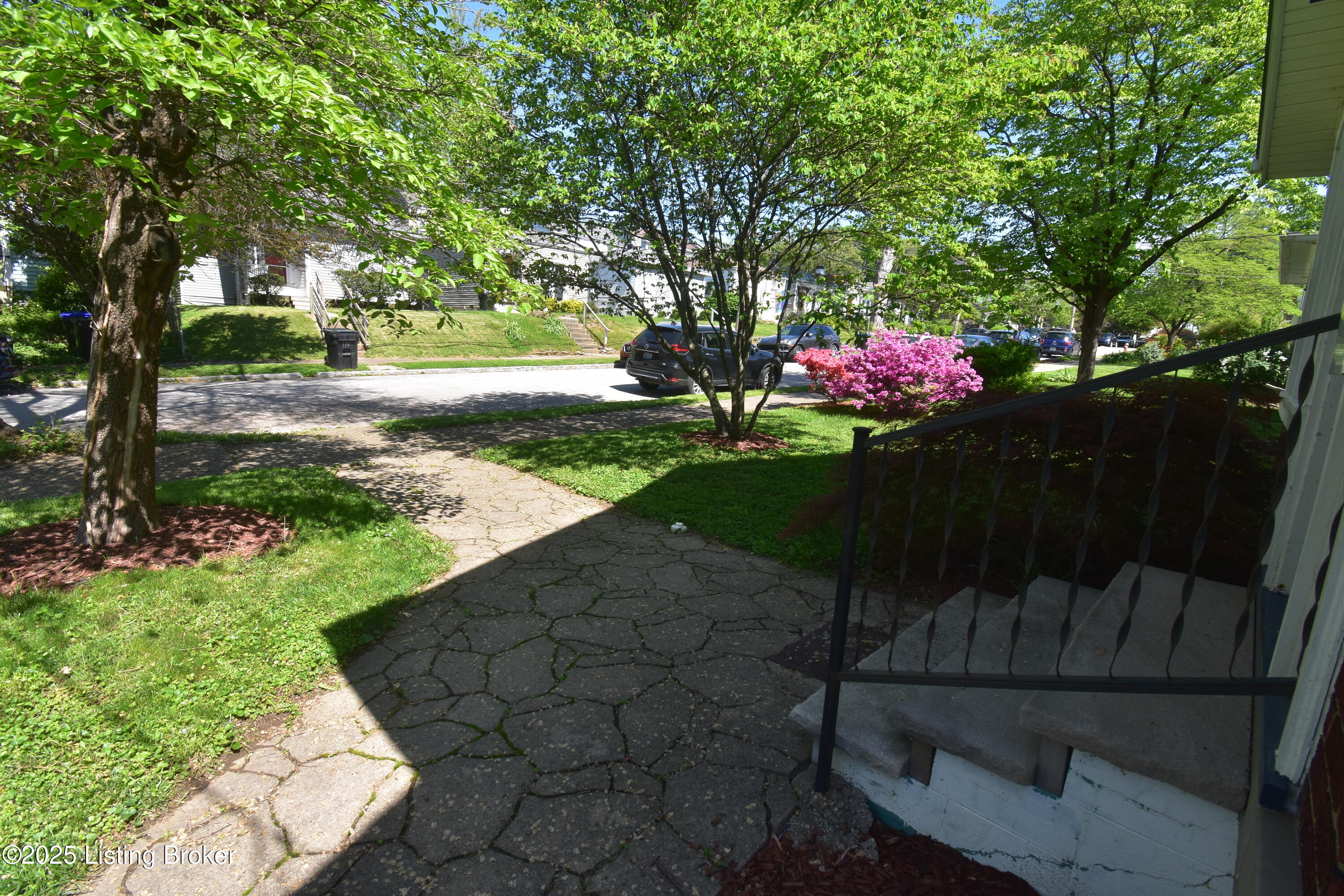 109 Stoll Ave