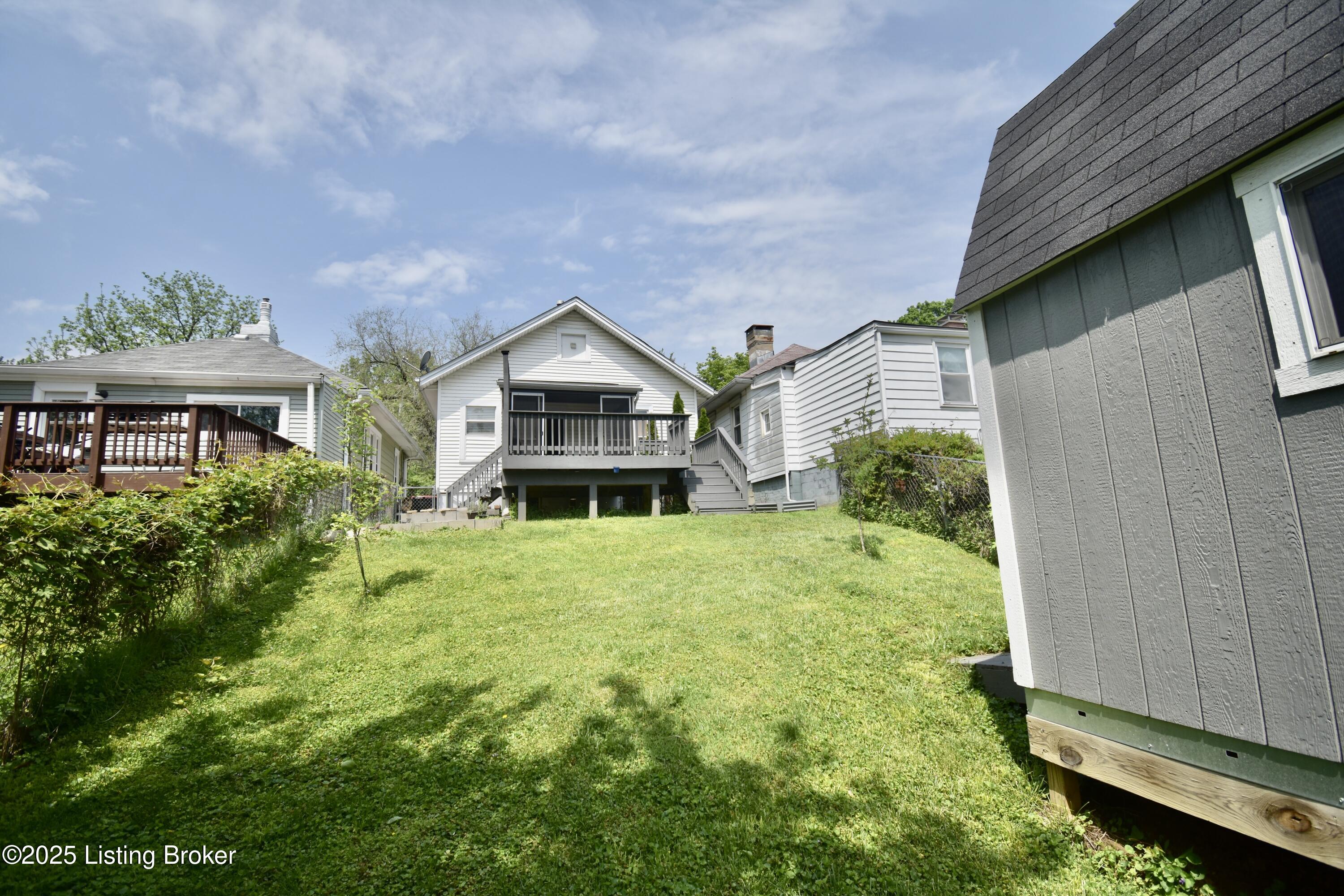 109 Stoll Ave
