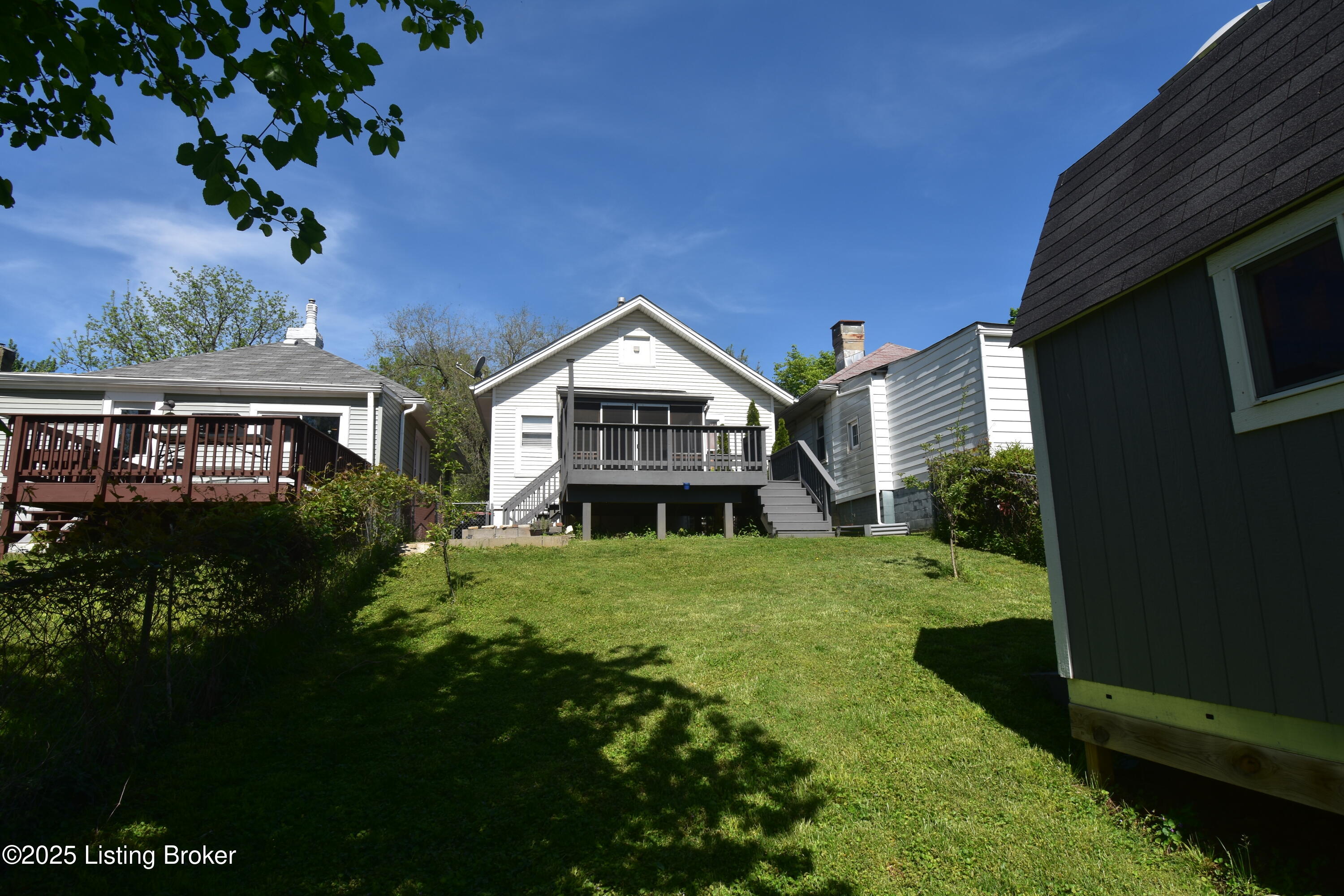 109 Stoll Ave