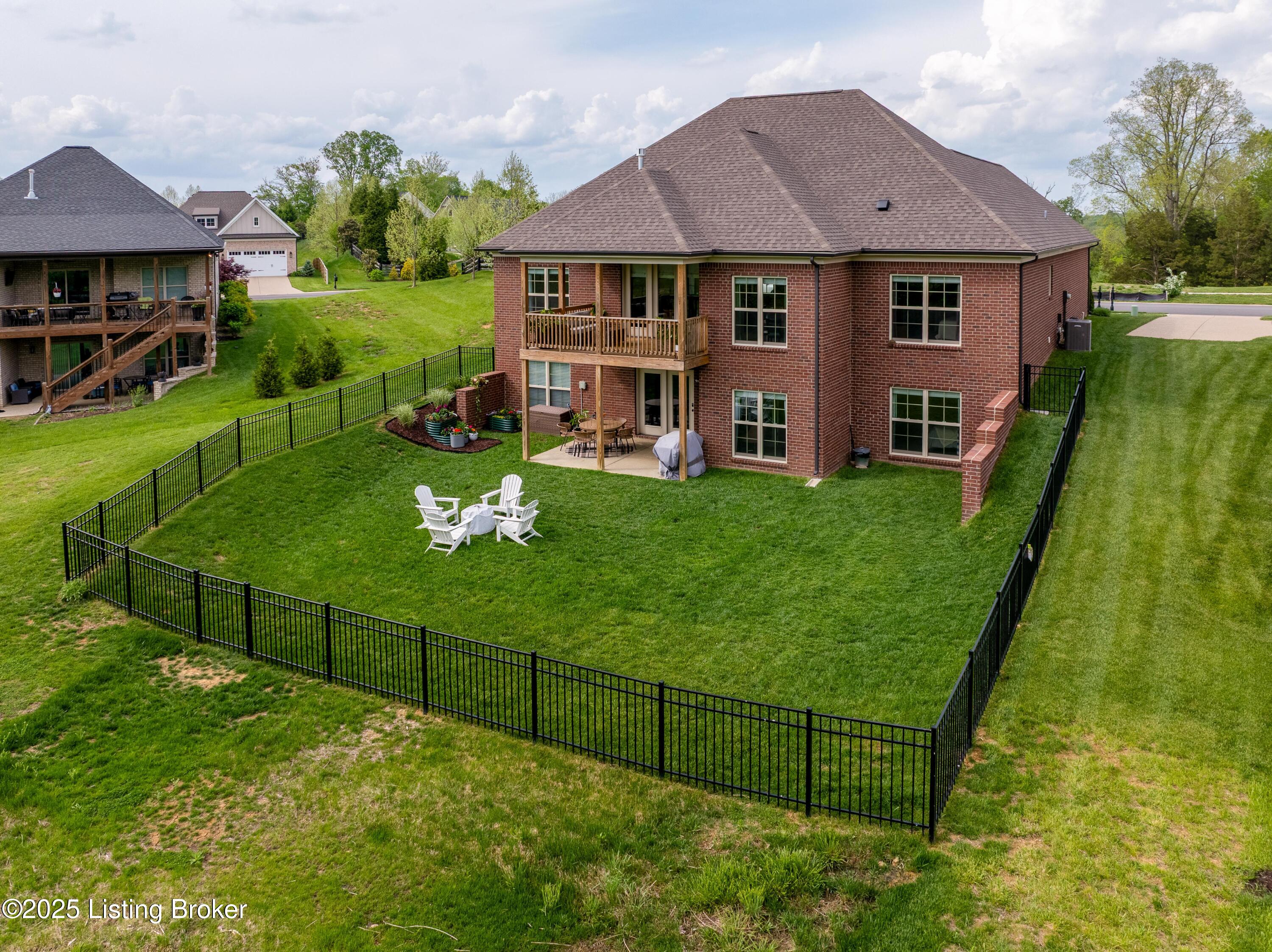 17618 Shakes Creek Dr