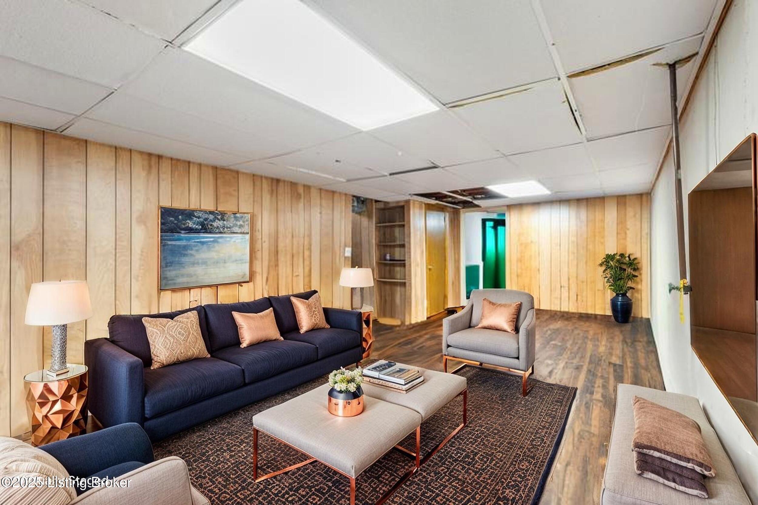 3311 Bowie Dr