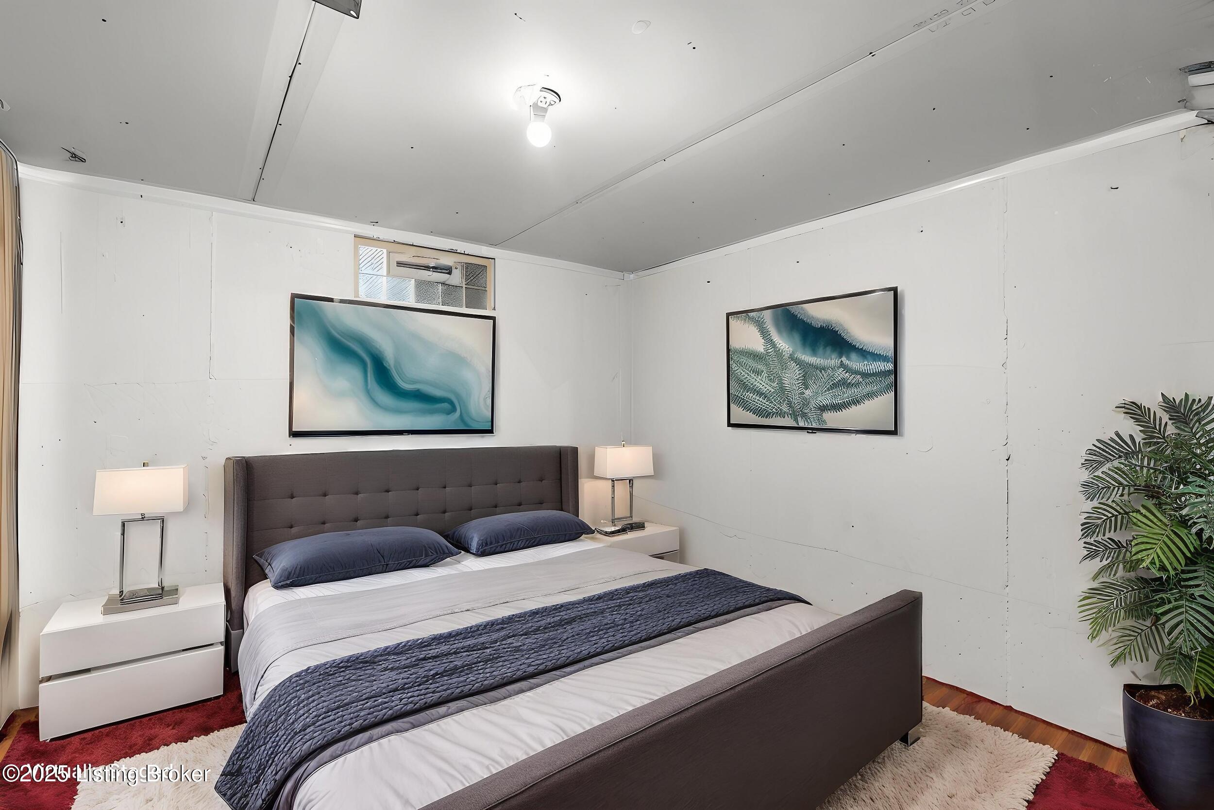 3311 Bowie Dr