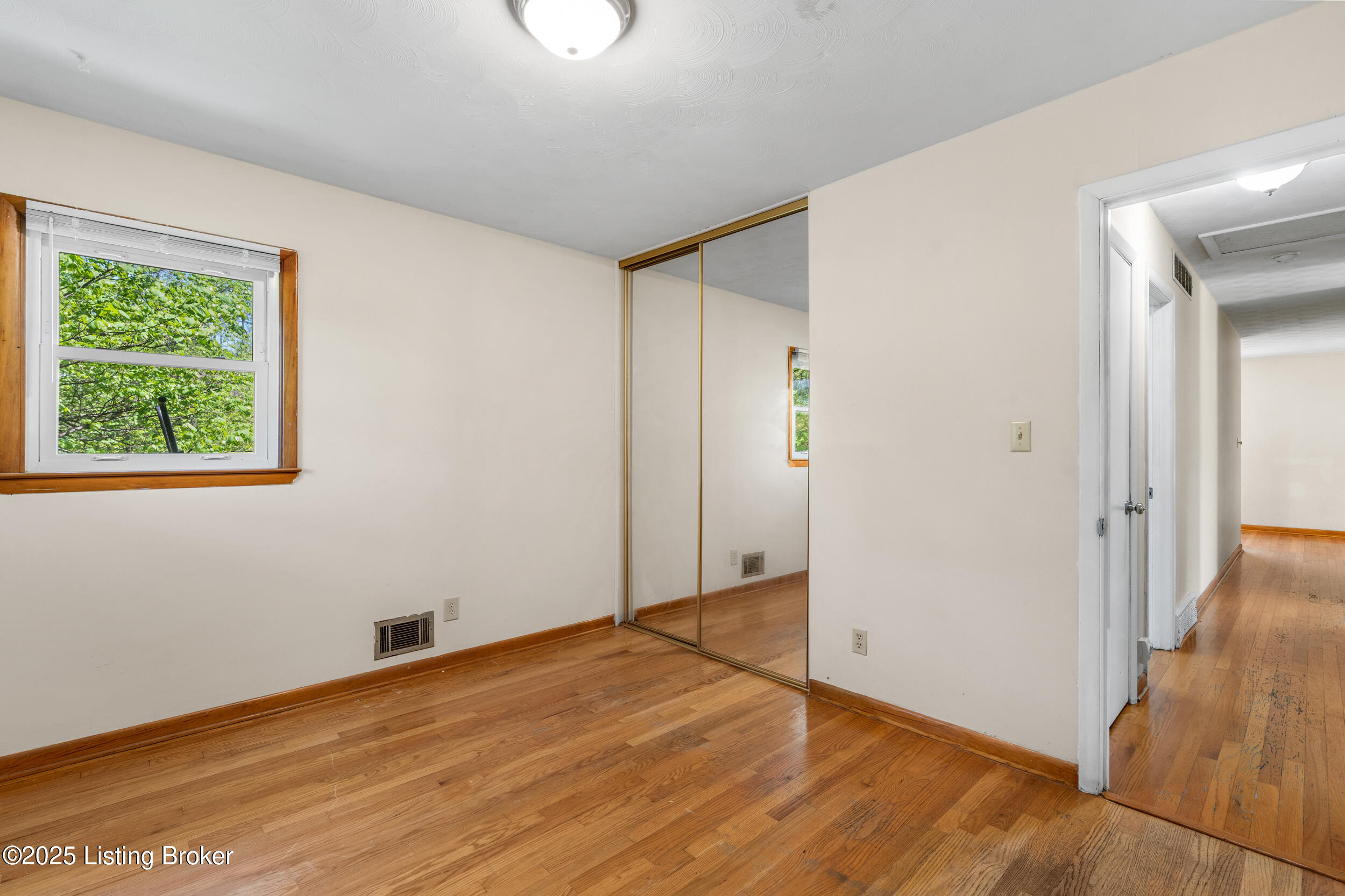 3311 Bowie Dr