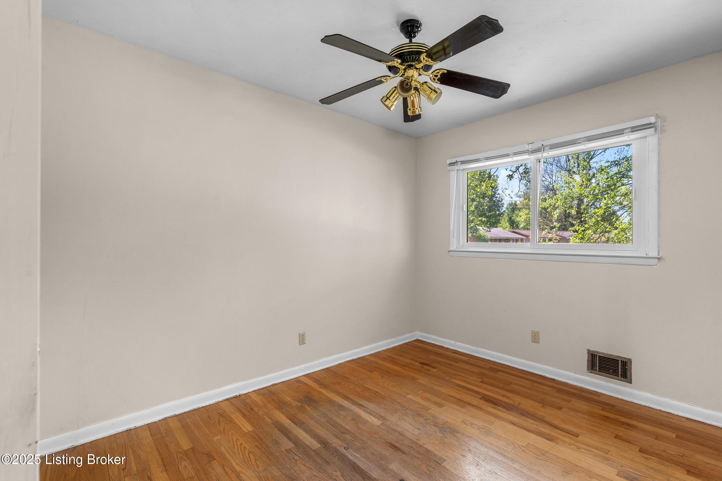 3311 Bowie Dr