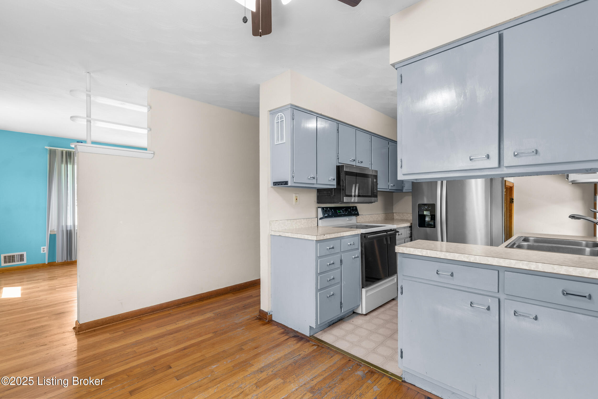 3311 Bowie Dr