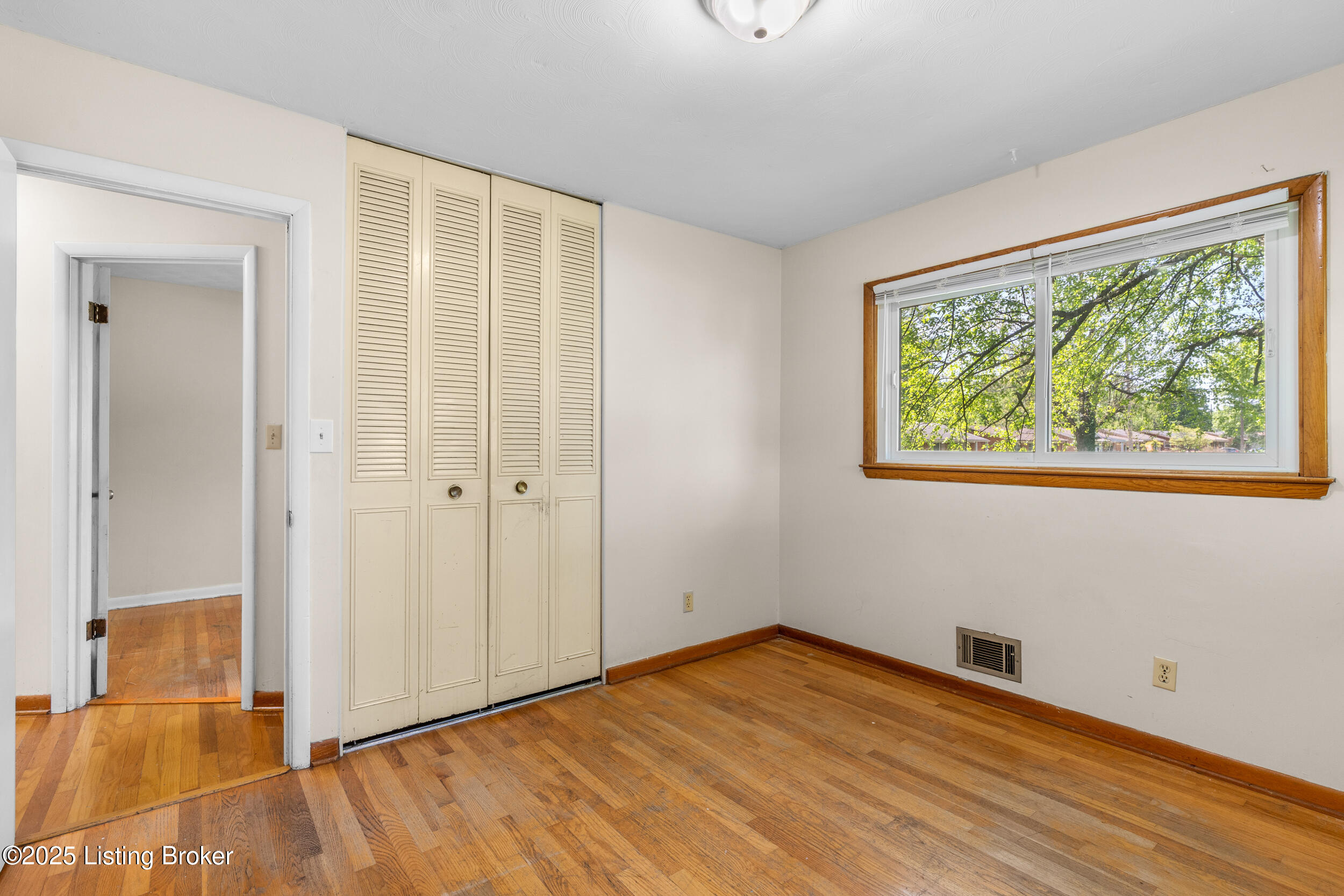 3311 Bowie Dr
