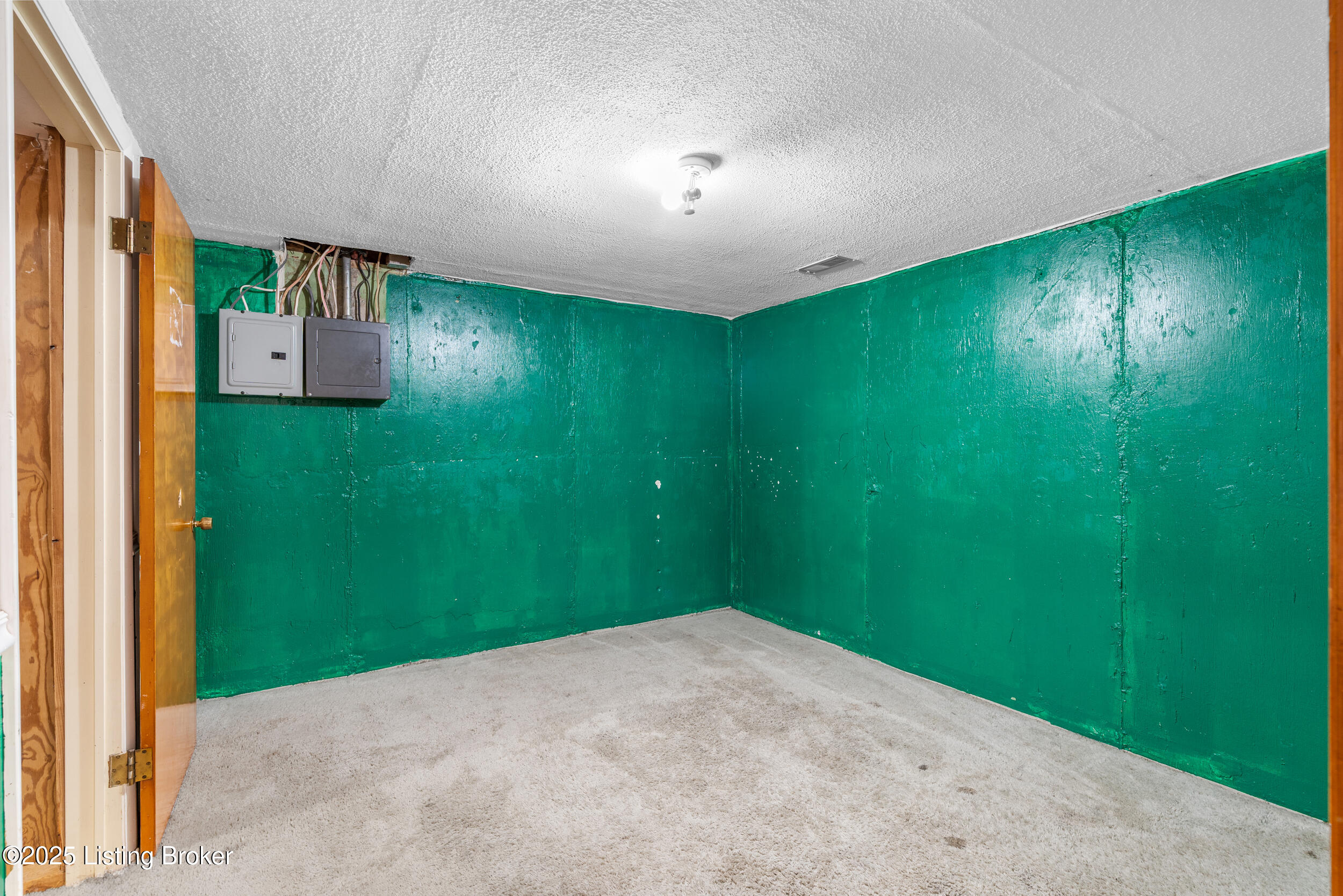 3311 Bowie Dr
