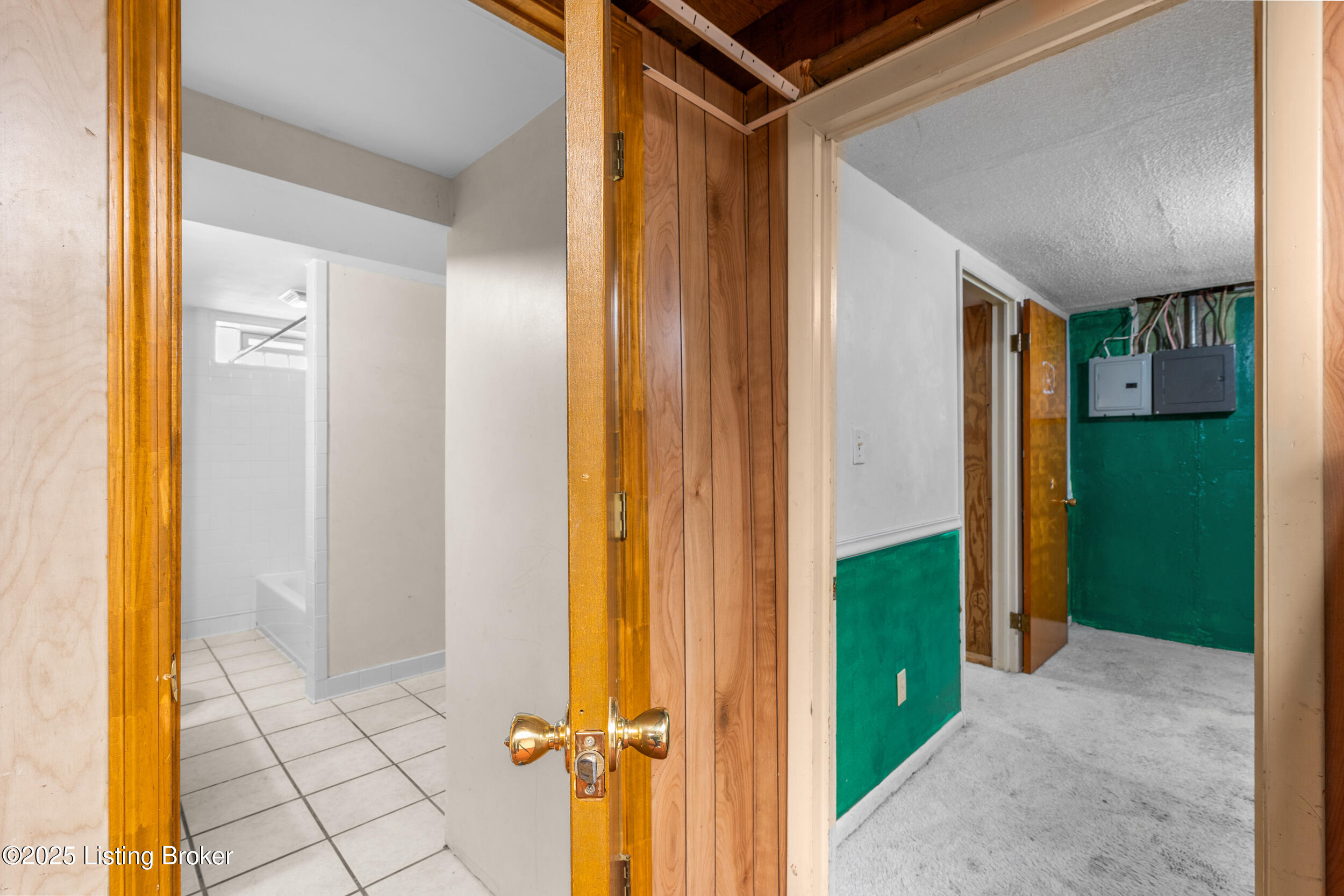 3311 Bowie Dr