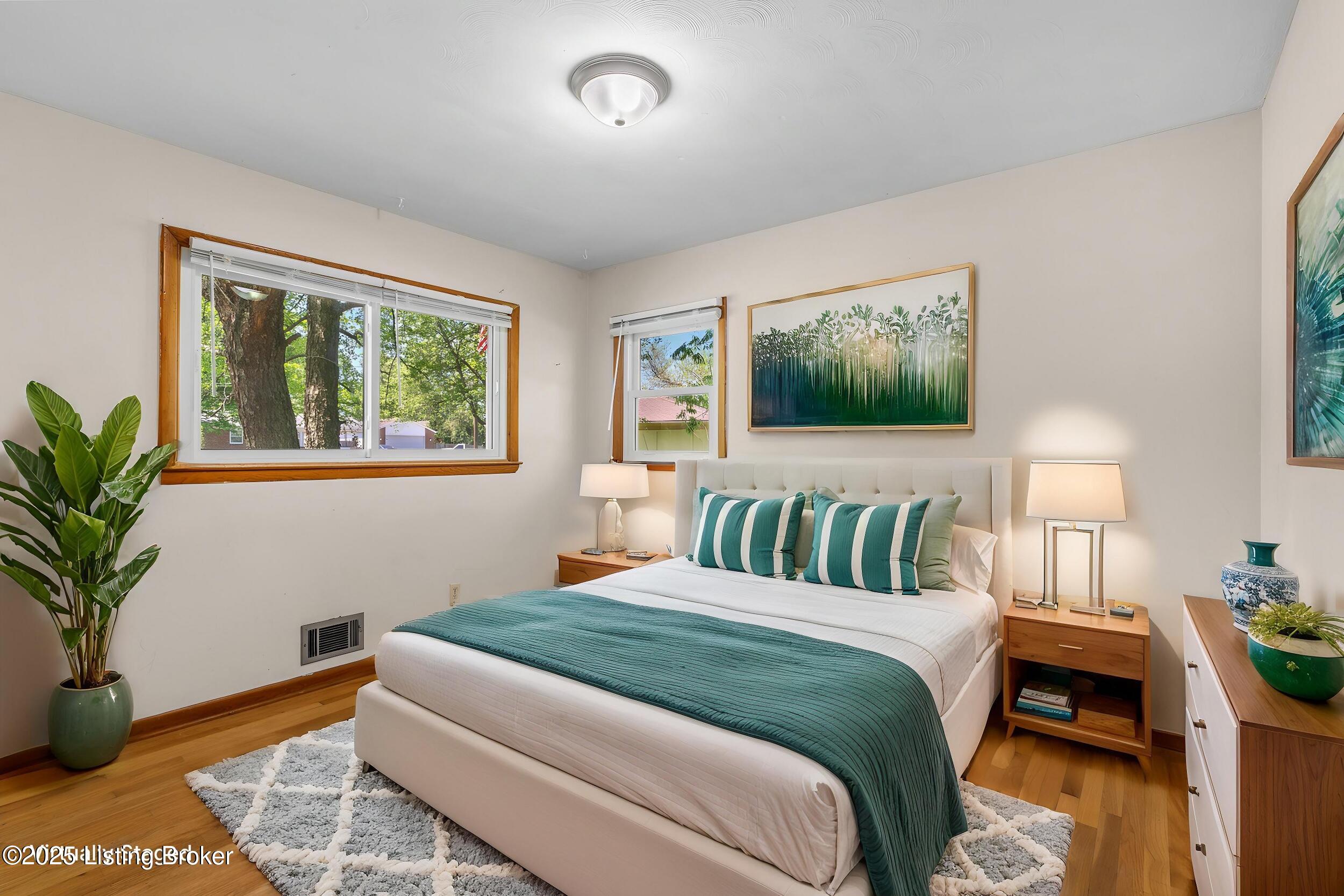 3311 Bowie Dr