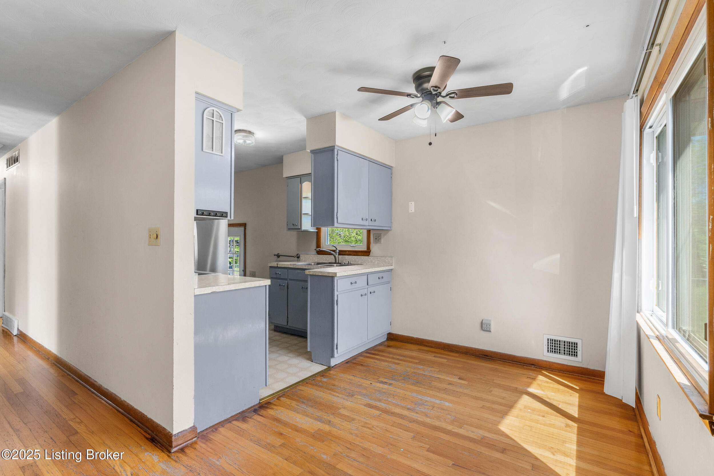 3311 Bowie Dr