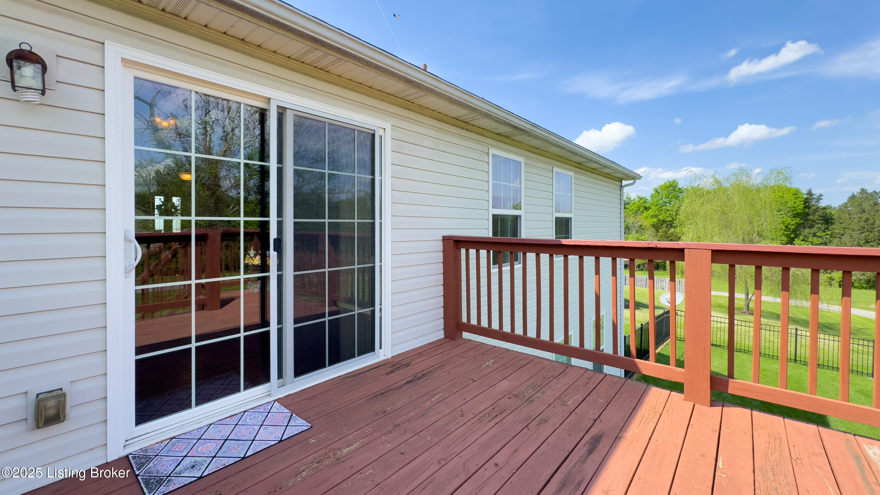 9702 Pebble Ct