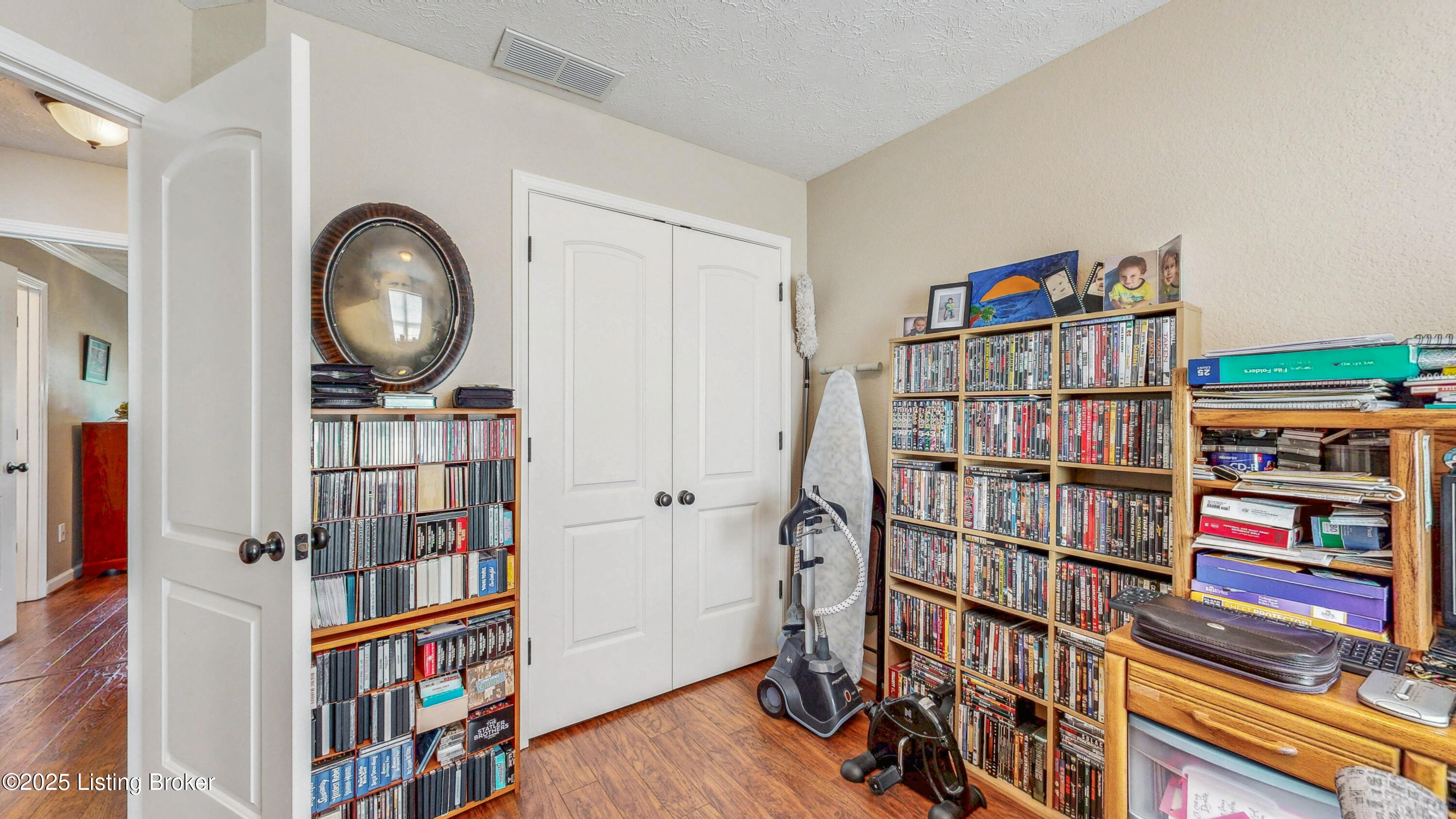 9702 Pebble Ct