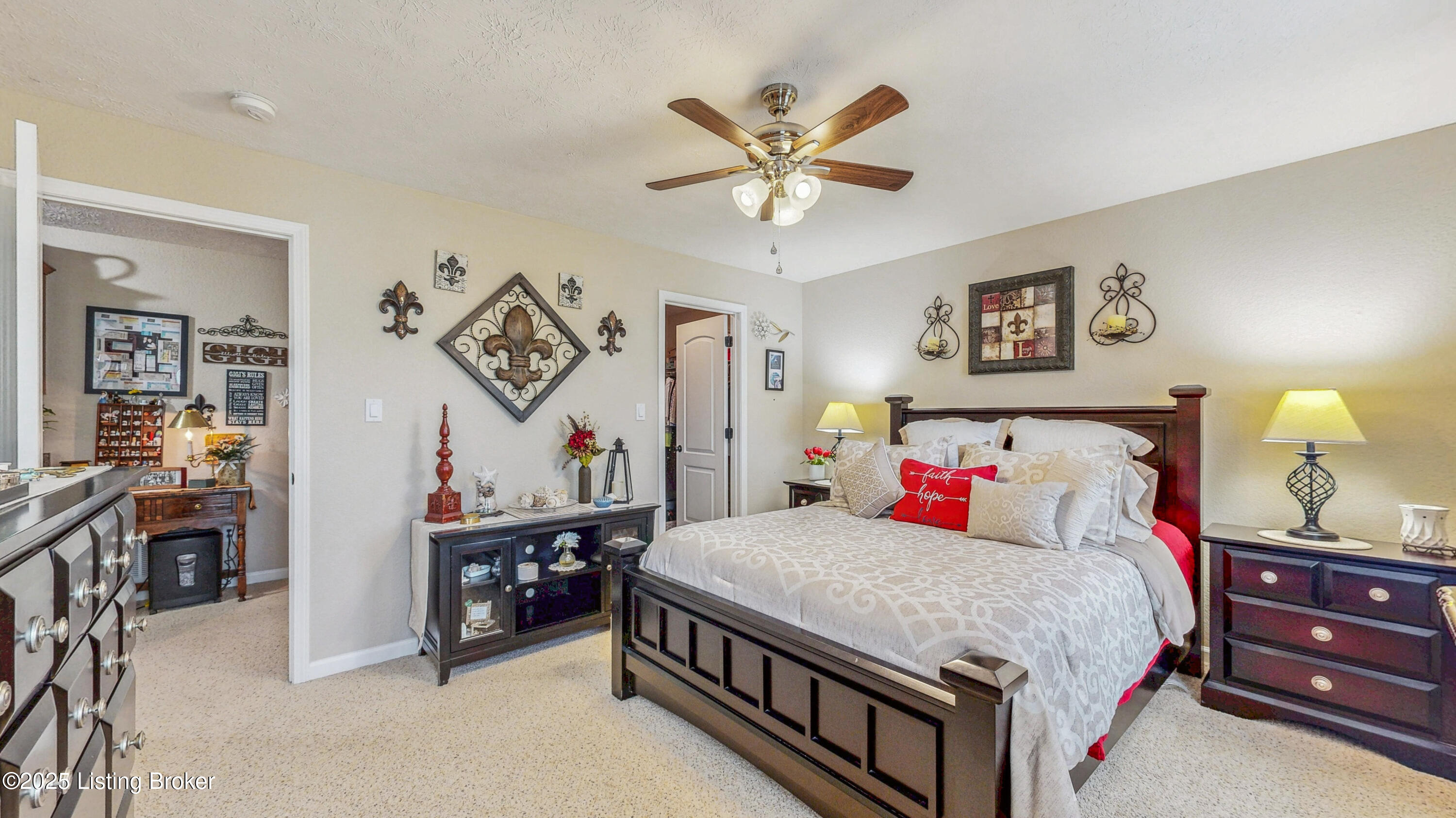 9702 Pebble Ct