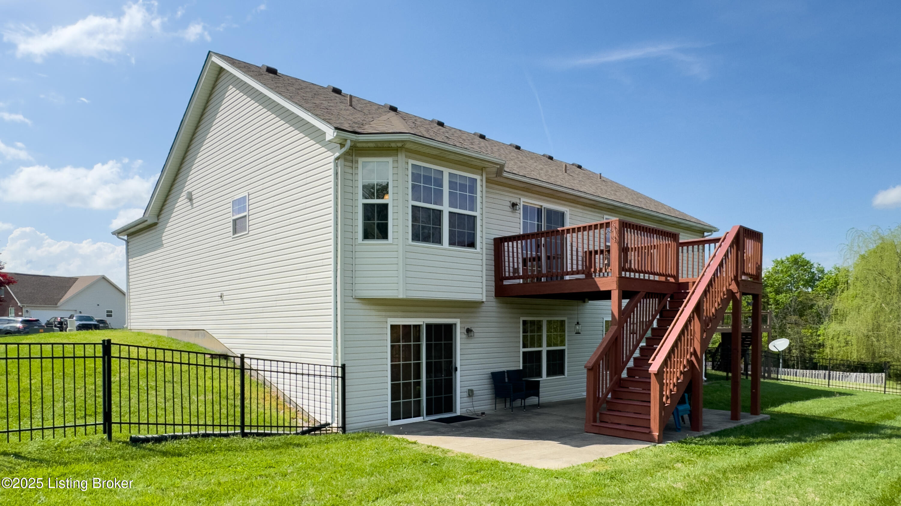9702 Pebble Ct