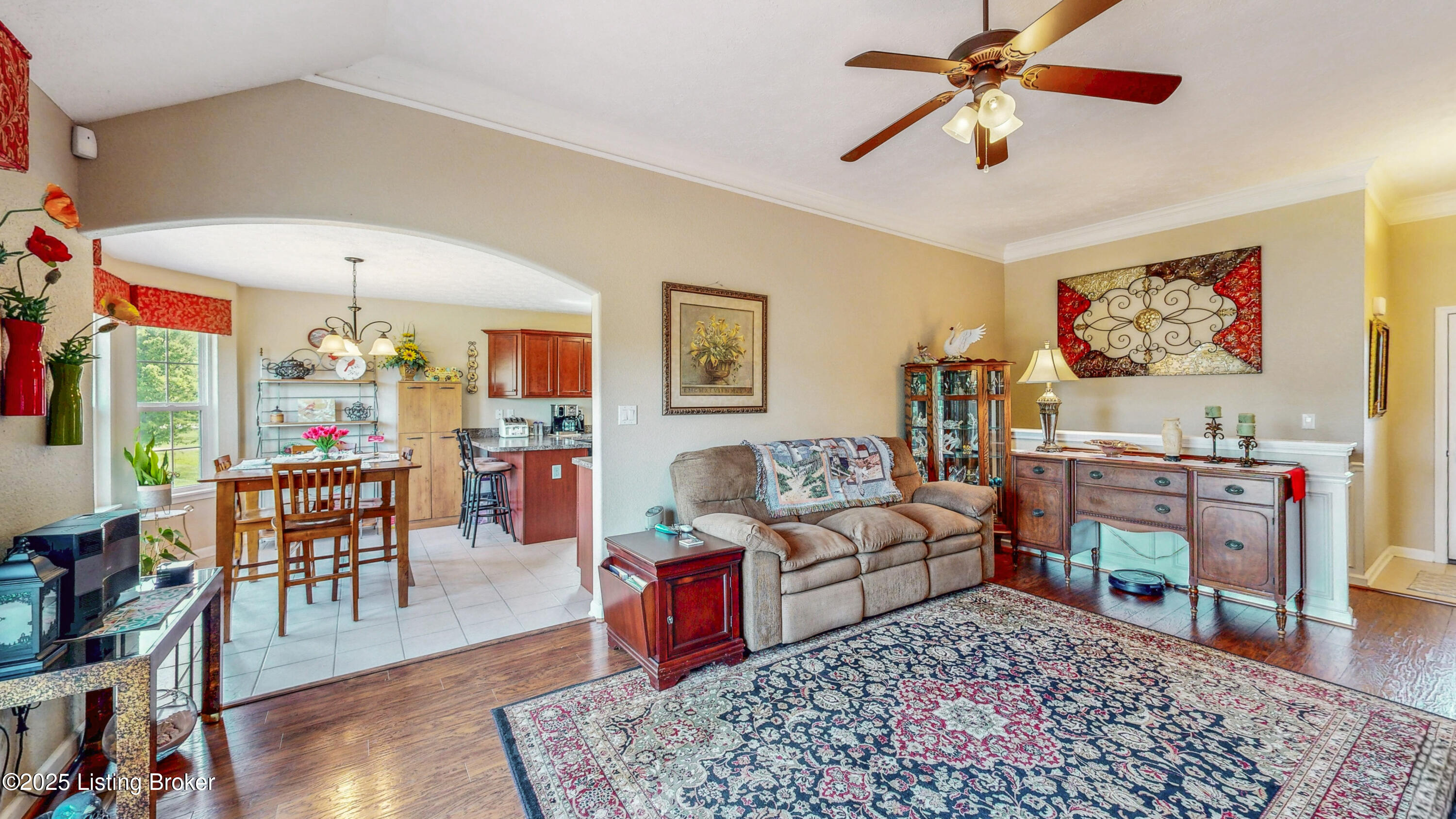 9702 Pebble Ct