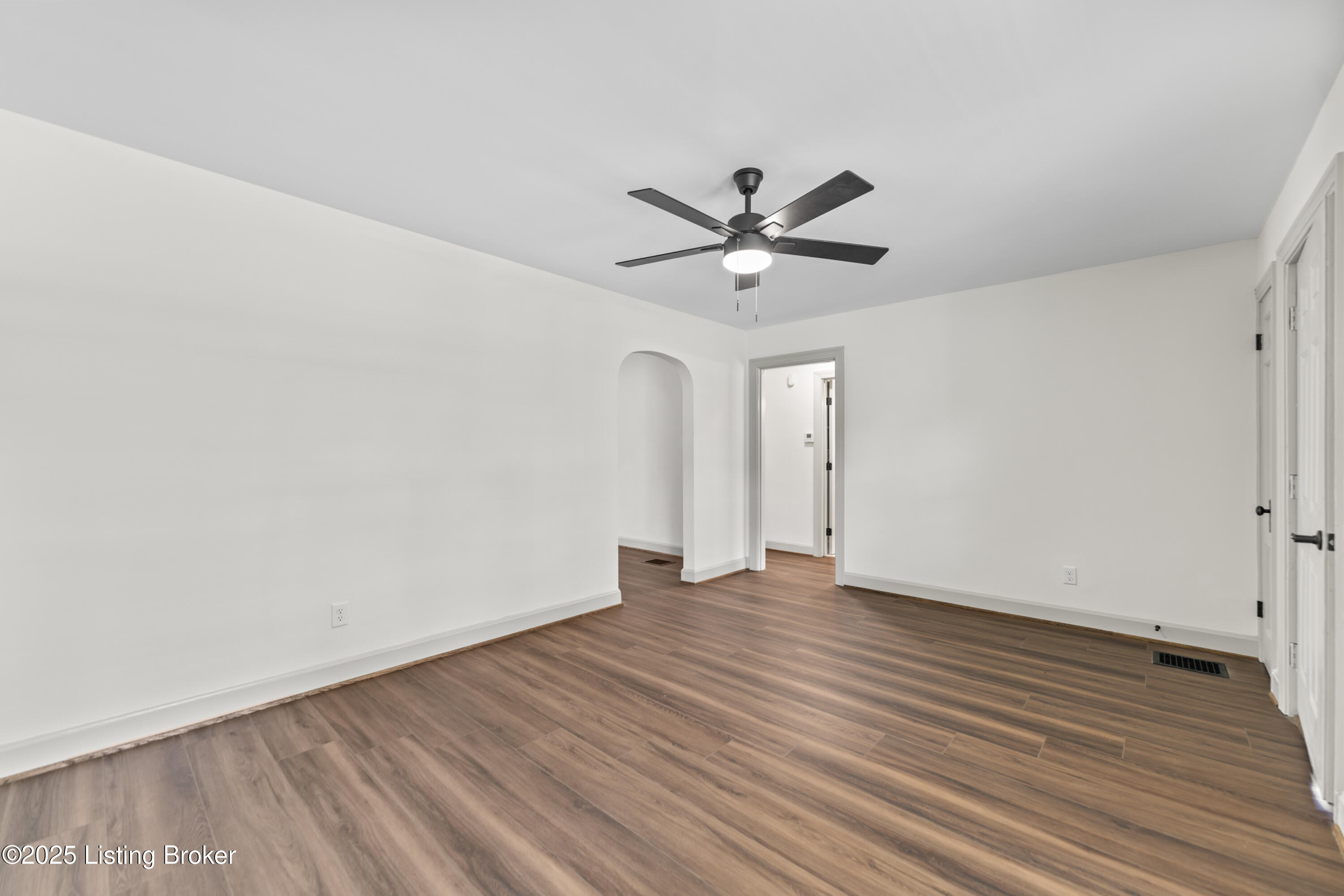 234 Norbourne Blvd