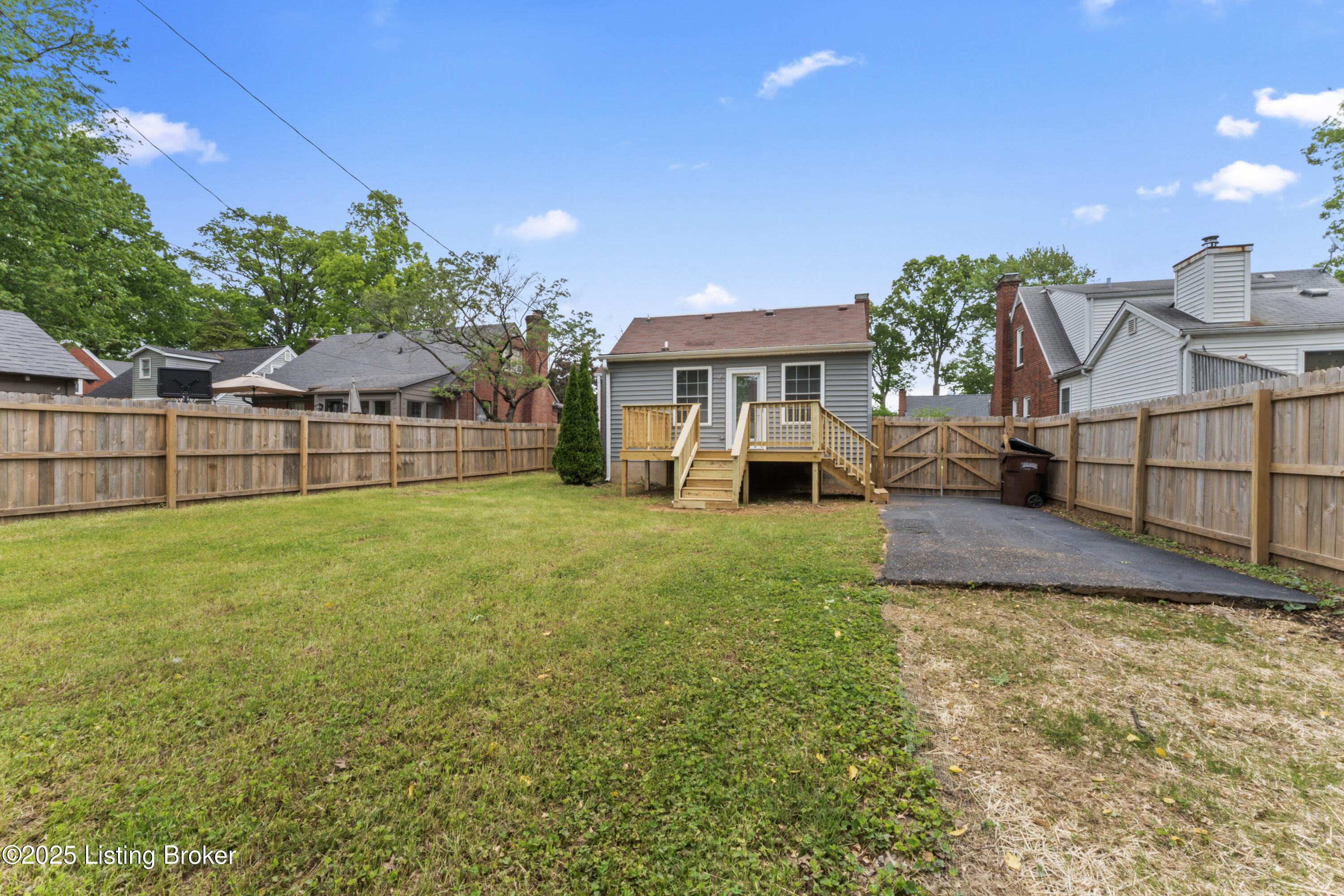 234 Norbourne Blvd