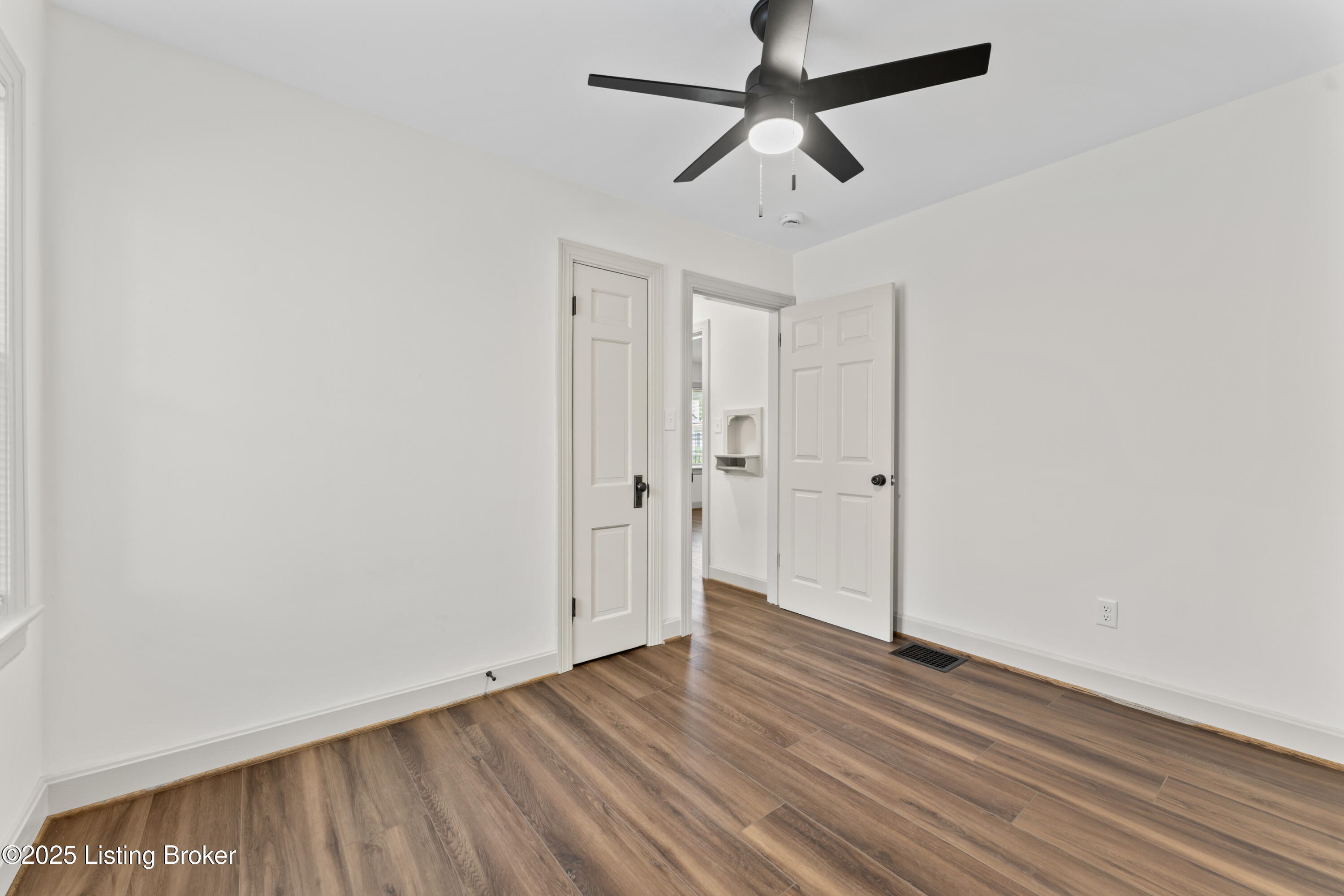 234 Norbourne Blvd