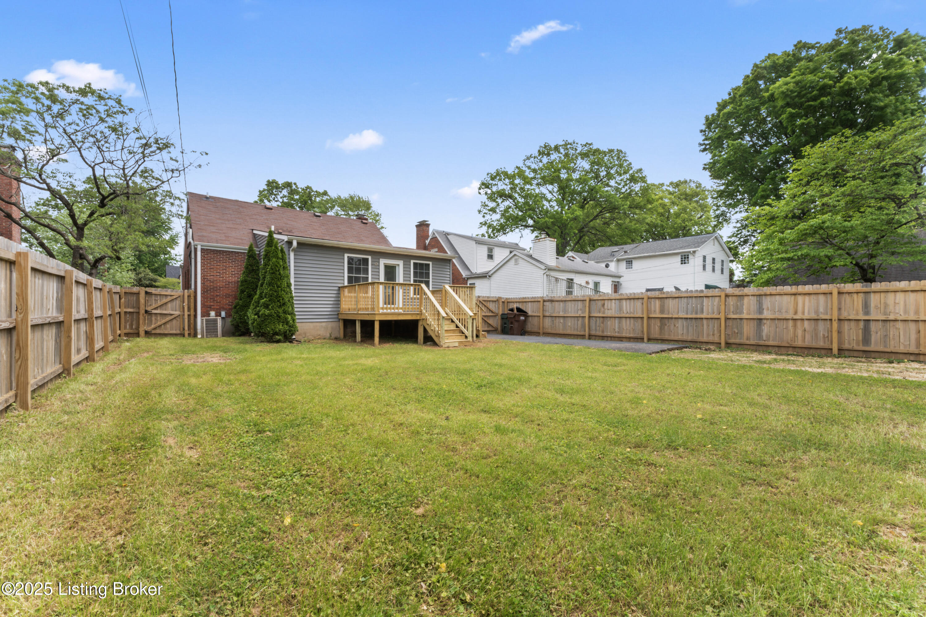 234 Norbourne Blvd