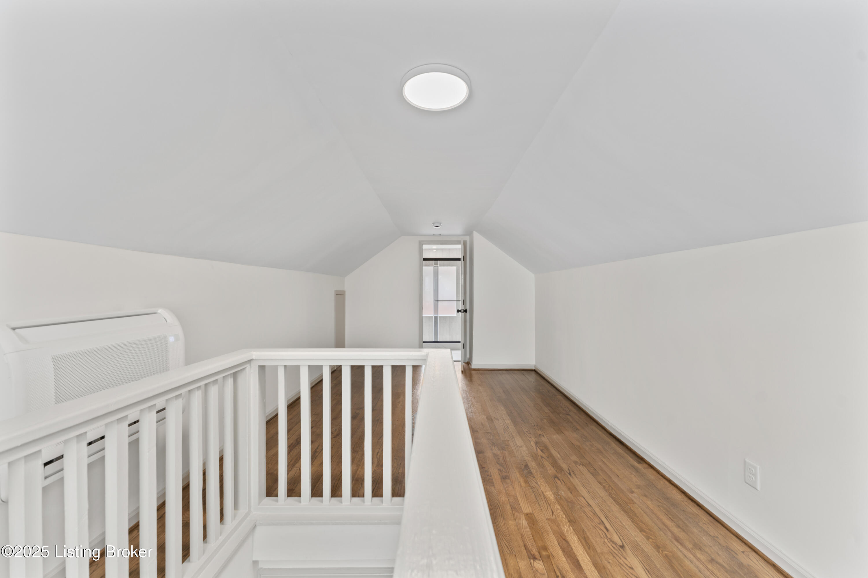 234 Norbourne Blvd