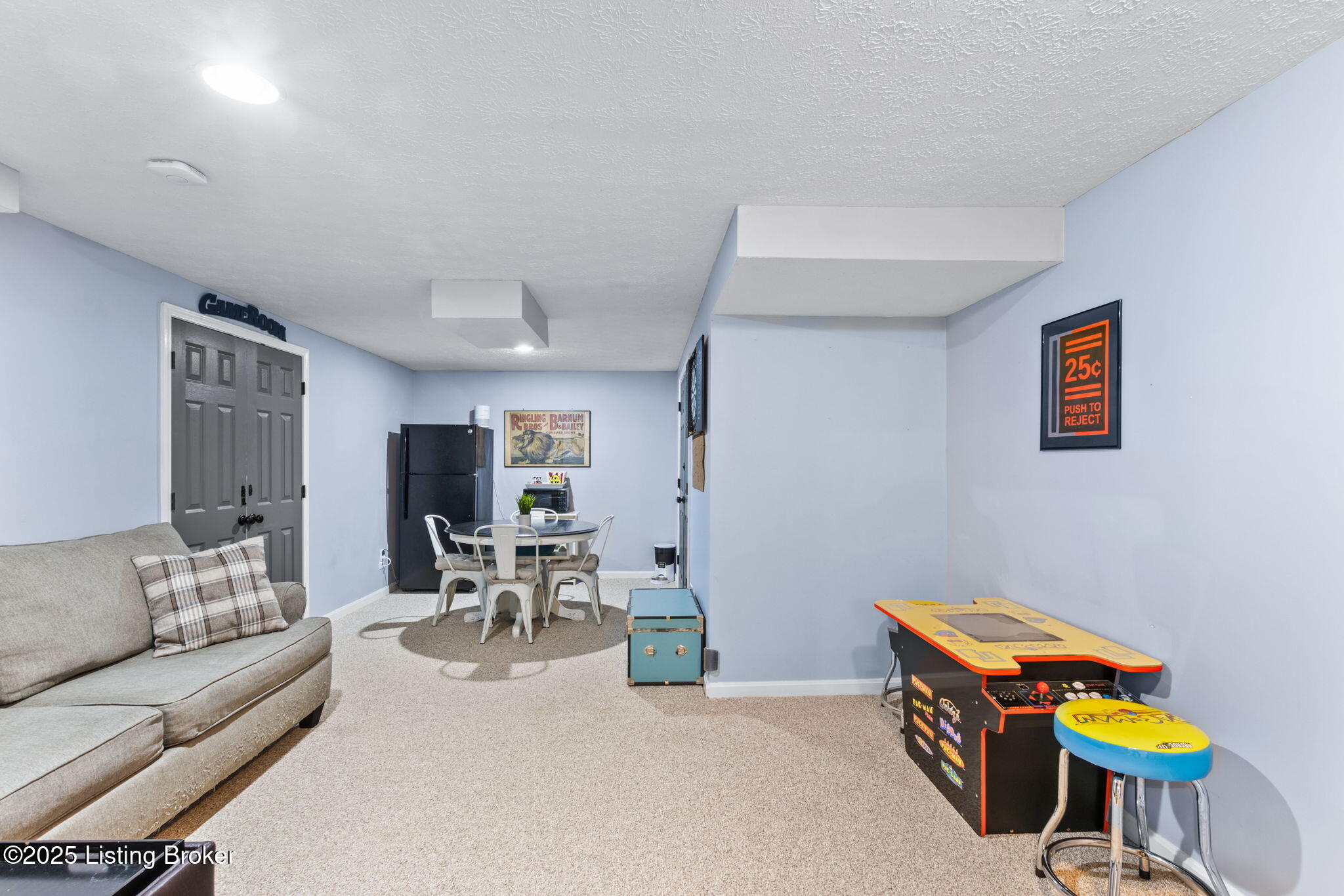 4020 Saratoga Woods Dr