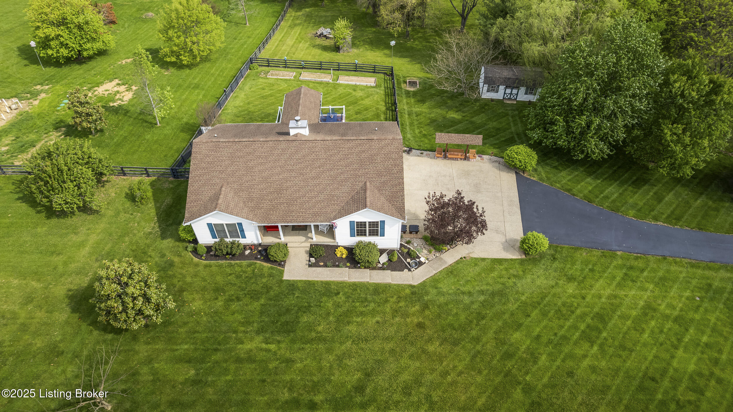 15 Summer Place Dr
