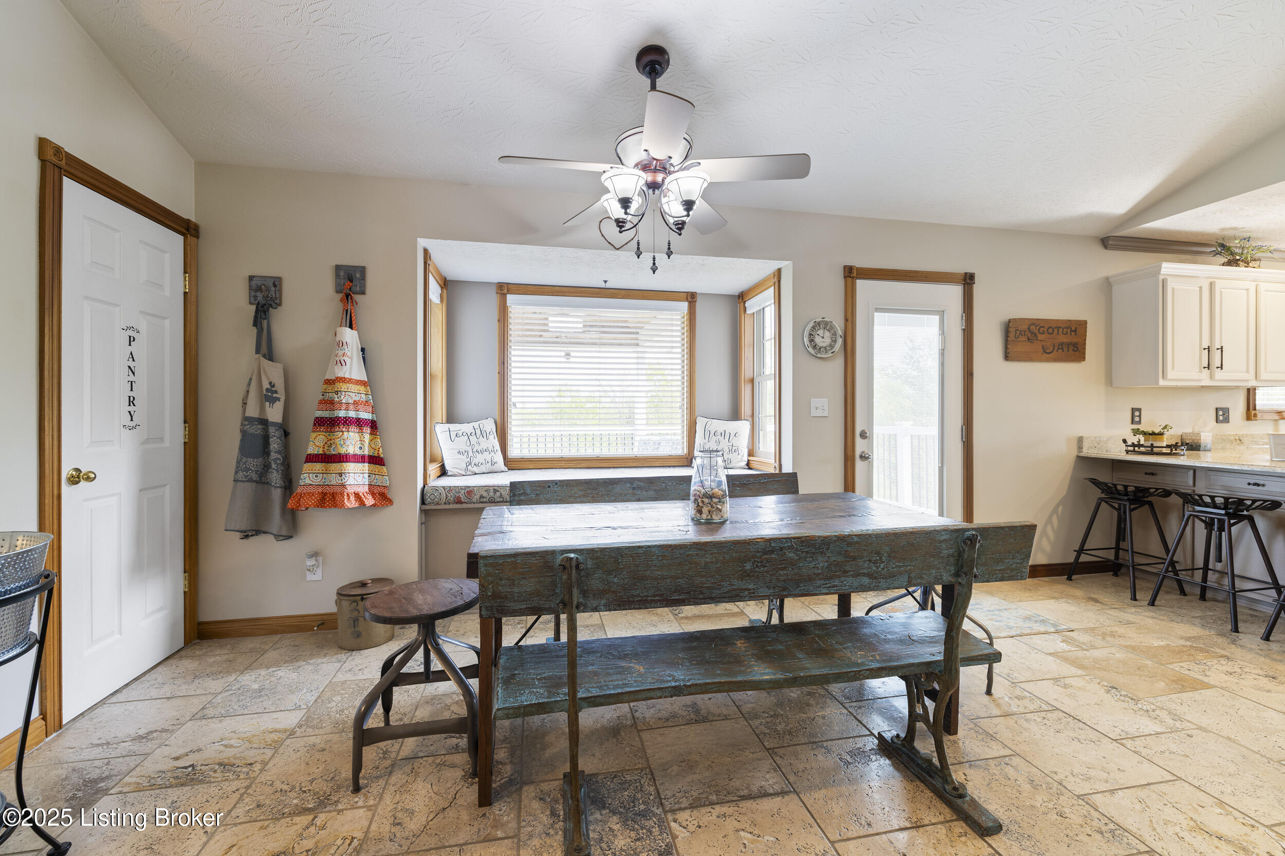 15 Summer Place Dr