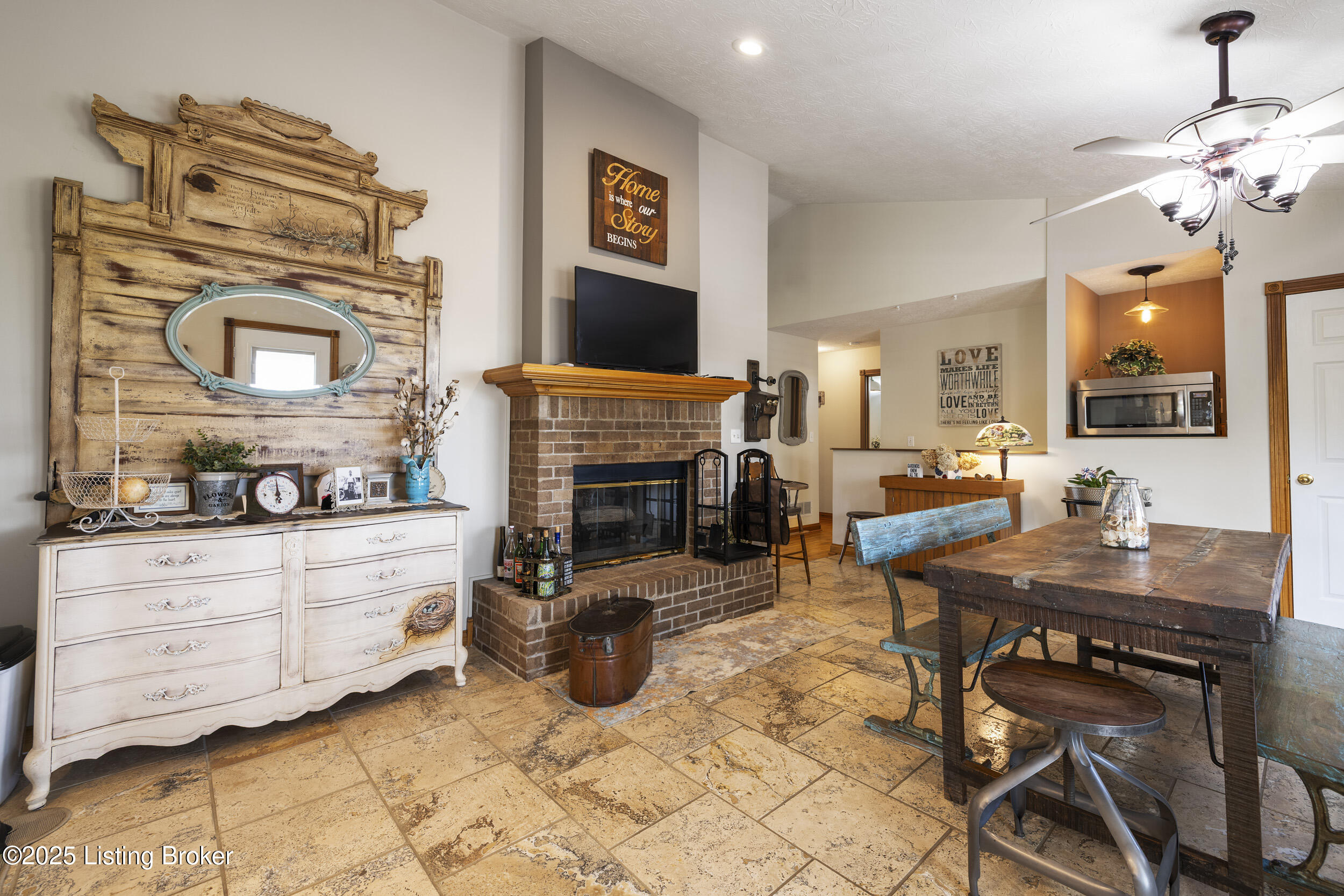 15 Summer Place Dr