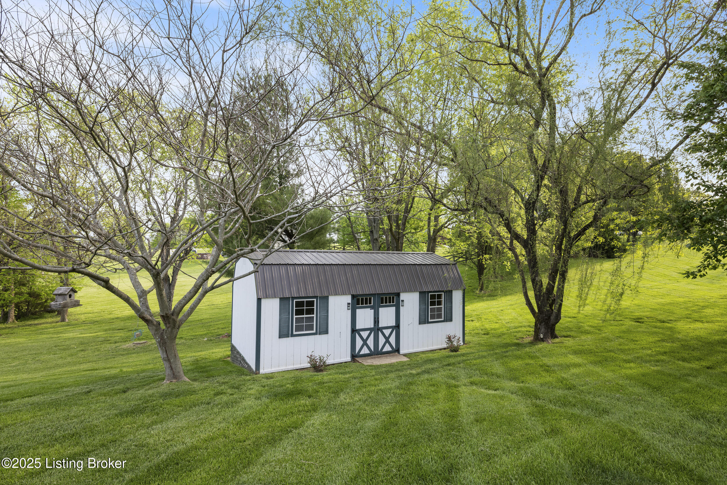 15 Summer Place Dr