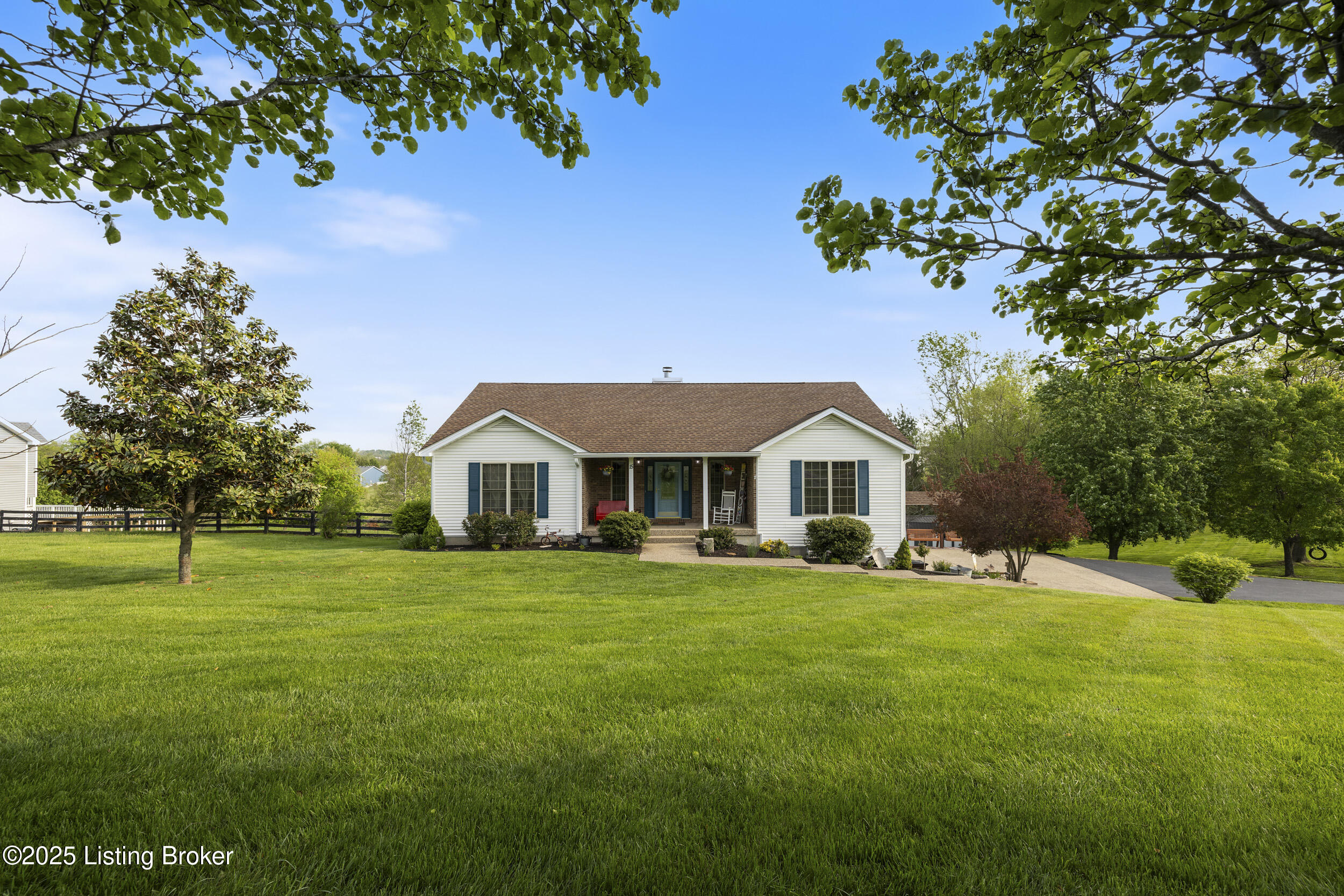 15 Summer Place Dr