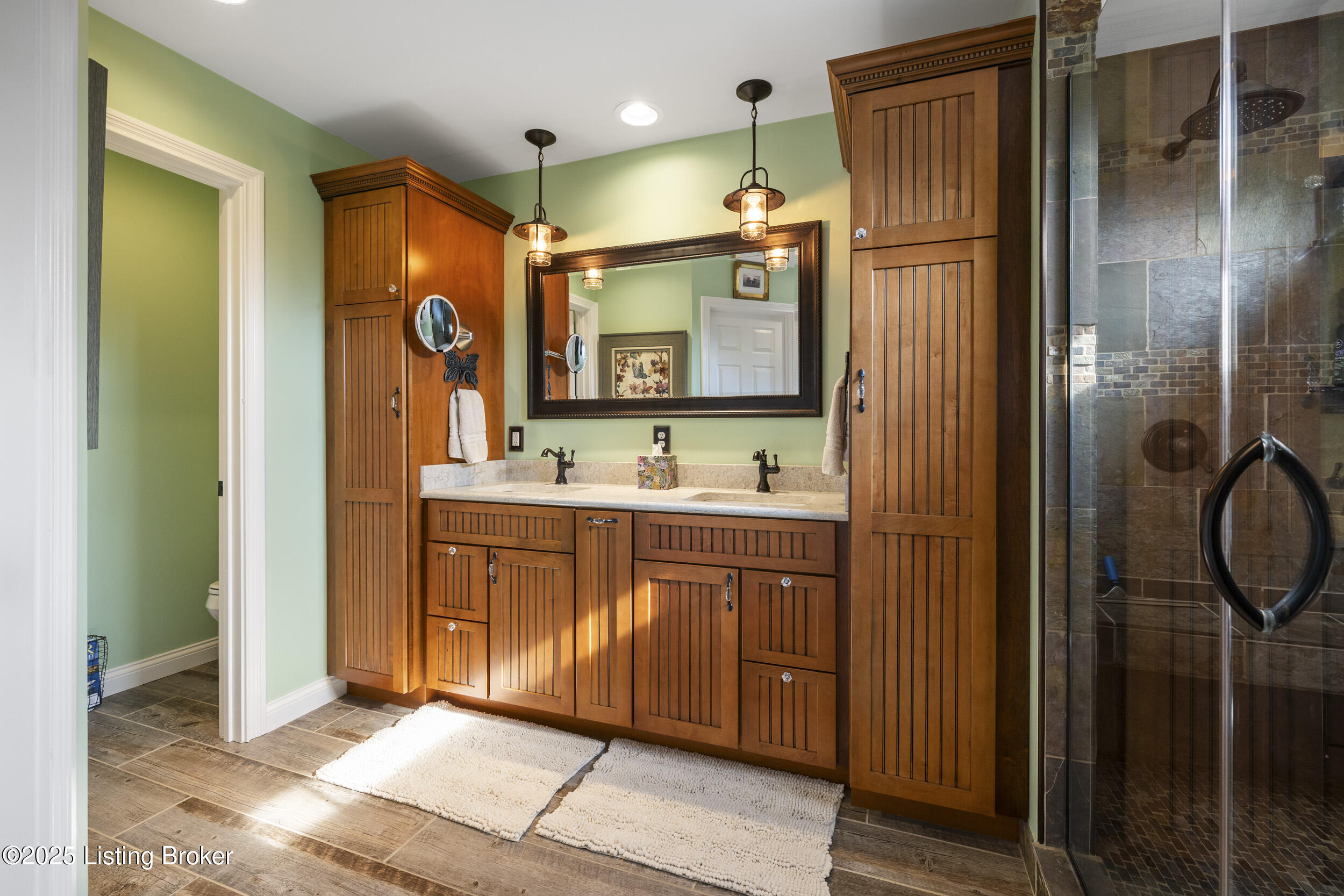 15 Summer Place Dr