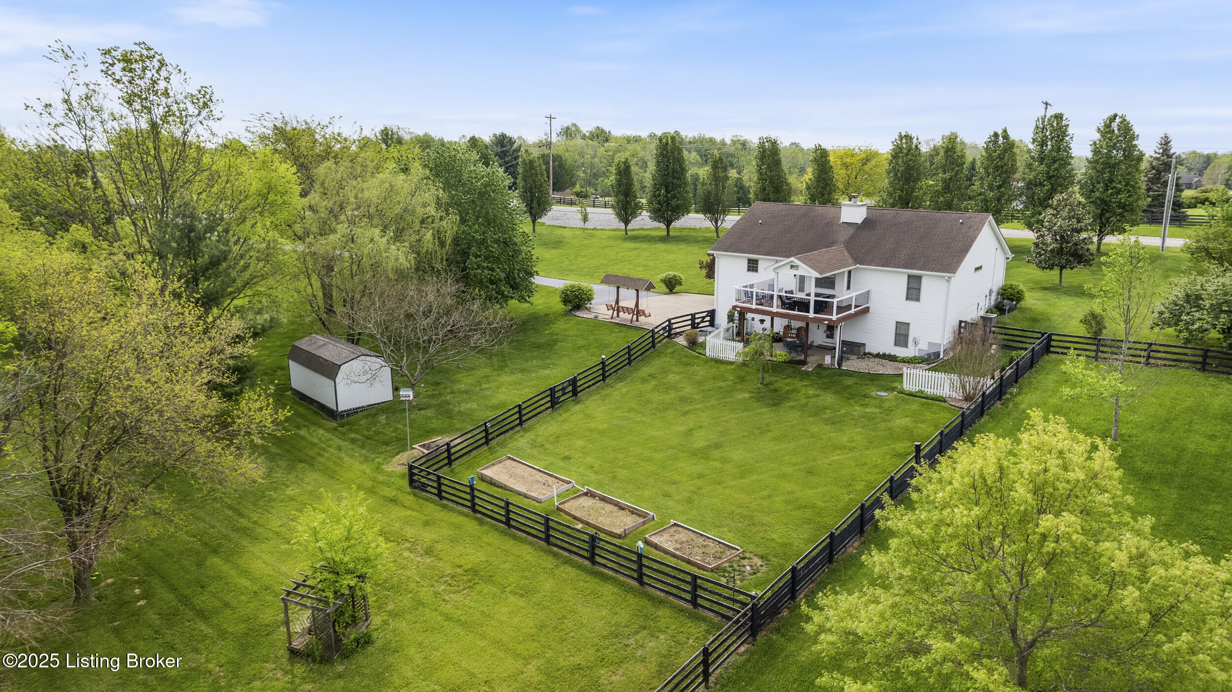 15 Summer Place Dr