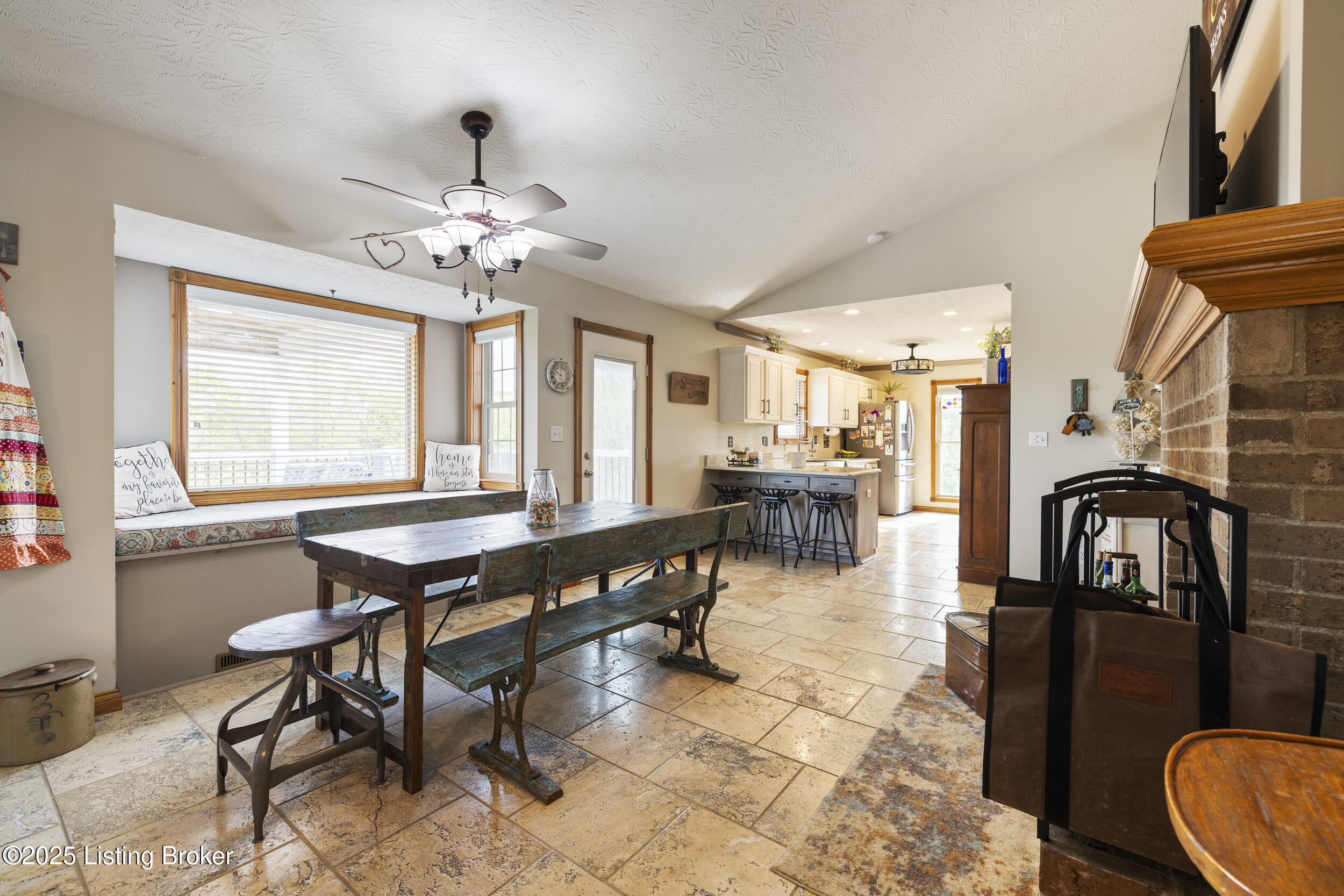 15 Summer Place Dr