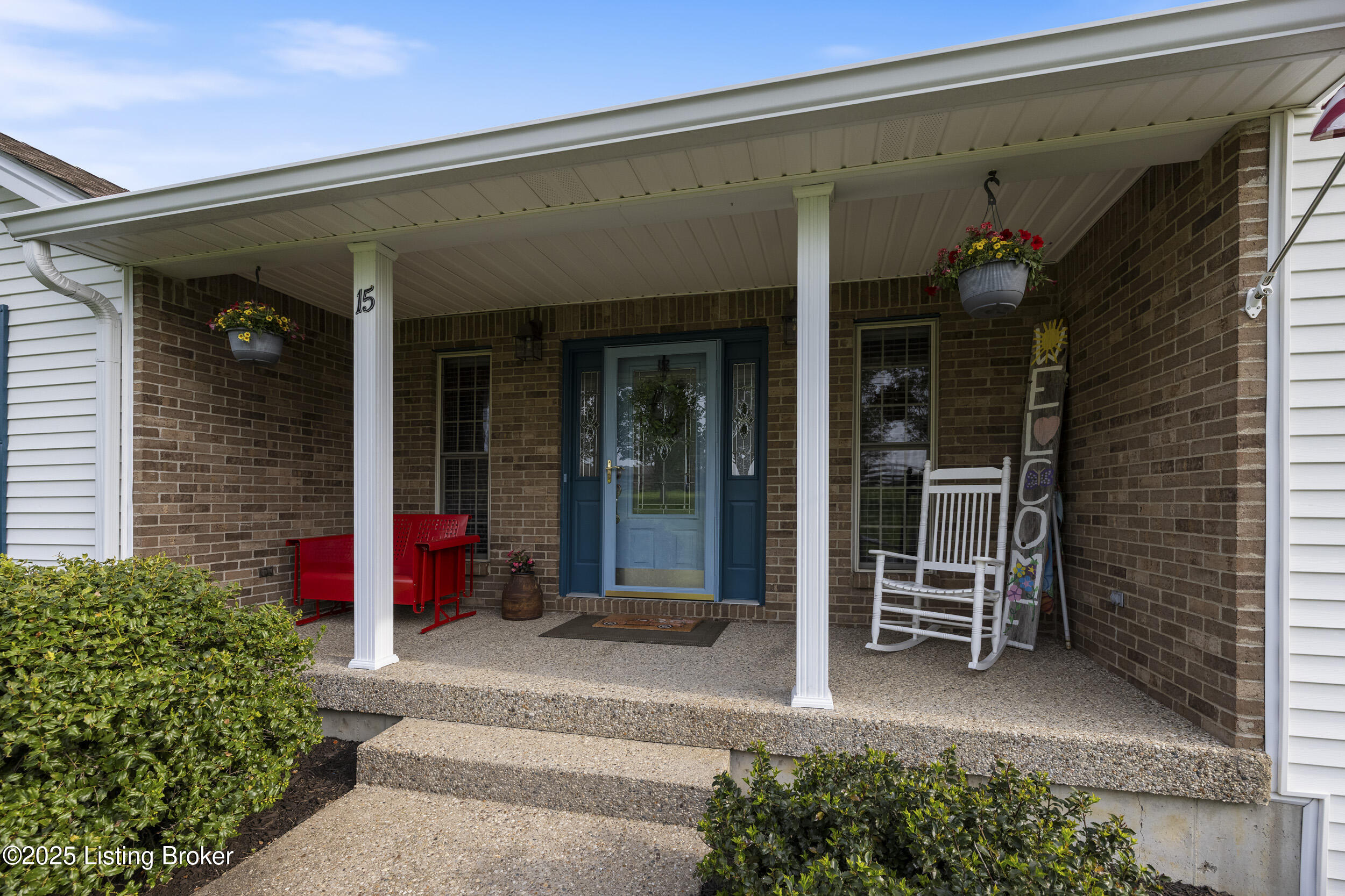 15 Summer Place Dr
