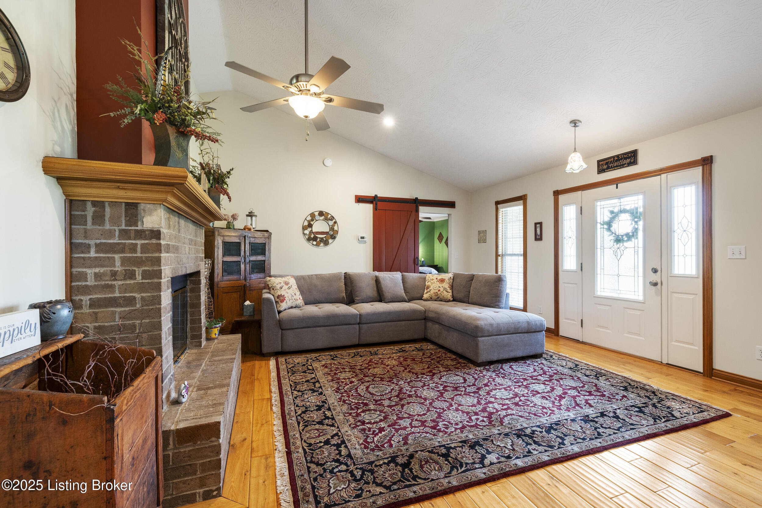 15 Summer Place Dr
