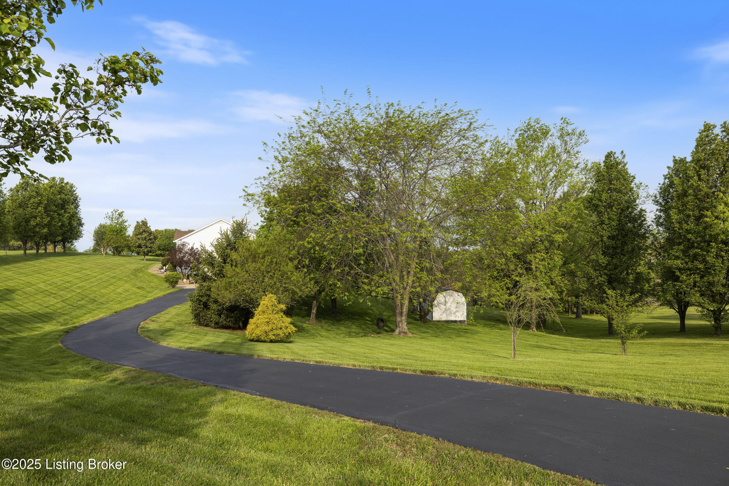 15 Summer Place Dr